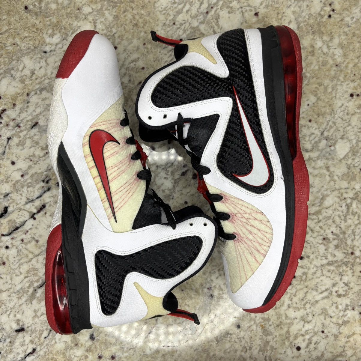 Nike Size 14 - Nike LeBron 9 Miami Heat Home Very Clean OG Box Size US 14 / EU 47 - 16 Thumbnail