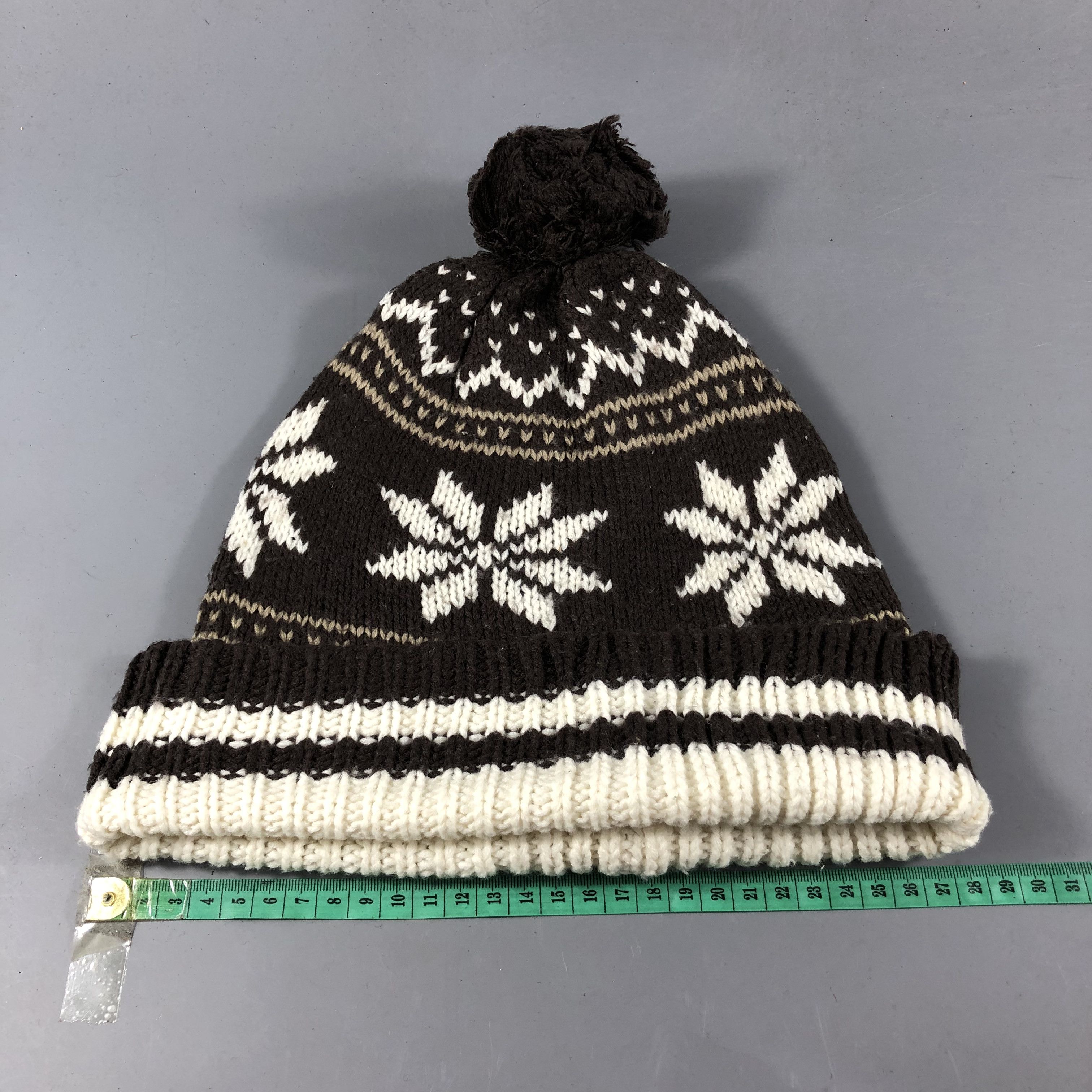 Japanese Brand Unknown Fair Isle Bobble Beanie Snowcap Snow Hat B853 Size ONE SIZE - 3 Thumbnail