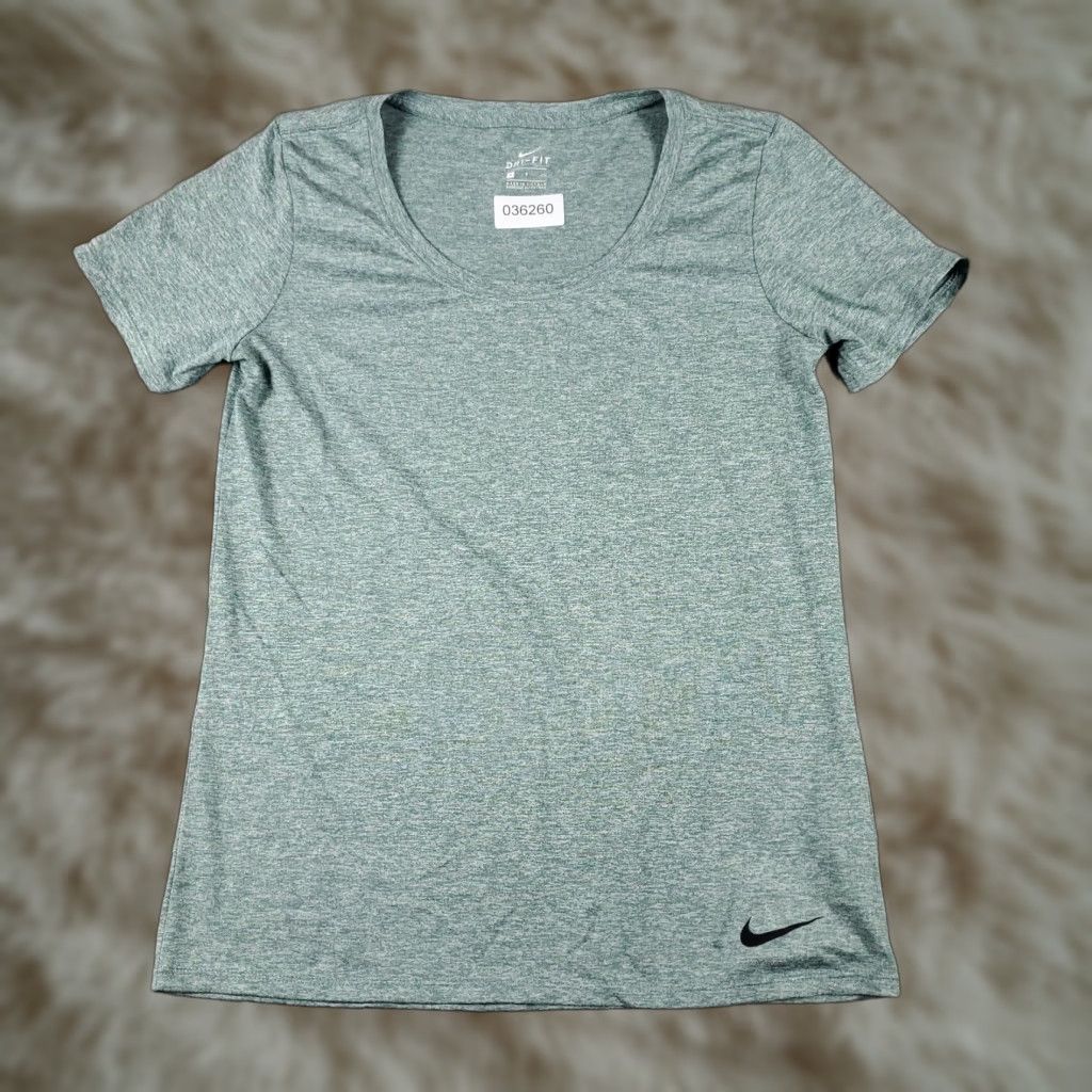 Nike Nike T Shirt Womens Size Small Green Swoosh Casual Short Sleeve Ladies Size S / US 4 / IT 40 - 1 Thumbnail