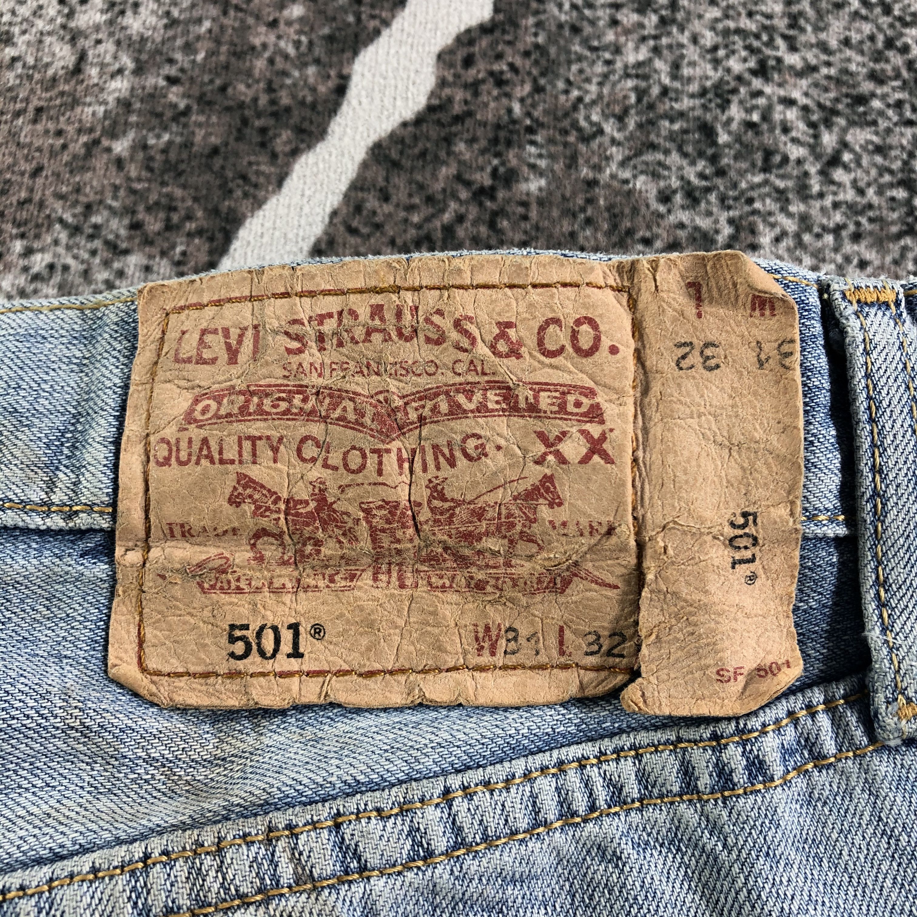 Levi's Vintage Levis 501 Jeans Dirty Ripped Denim KJ2501 Size US 31 - 5 Thumbnail