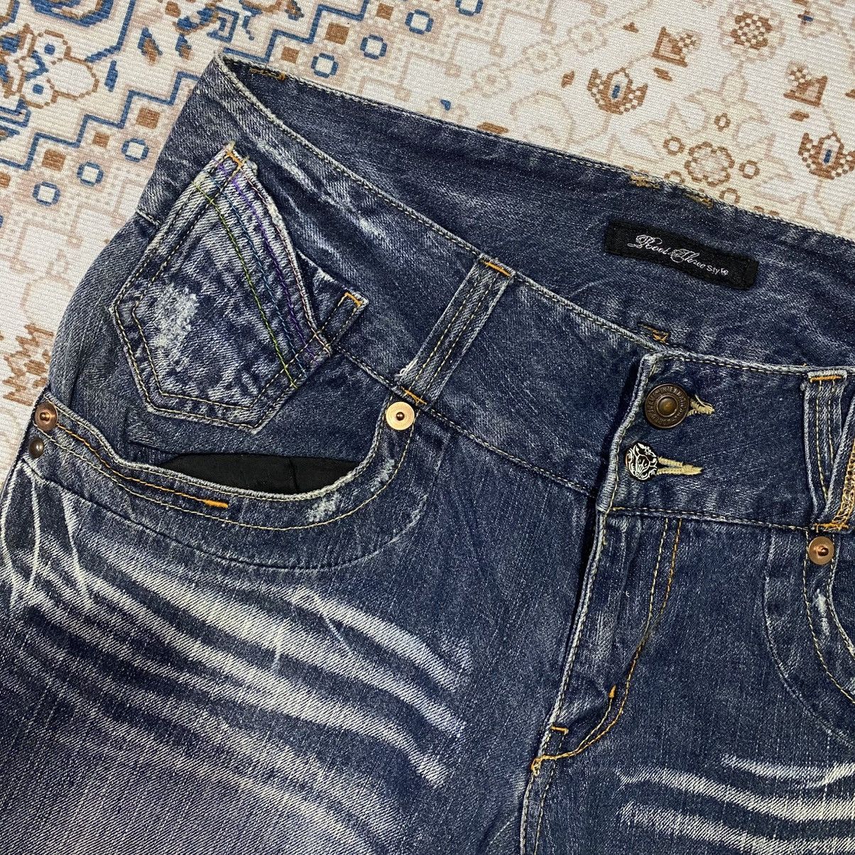 If Six Was Nine × Japanese Brand × Le Grande Bleu (L.G.B.) 2000s Y2K Root Three Beautiful Fade Distressed Jeans Size US 30 / EU 46 - 5 Thumbnail