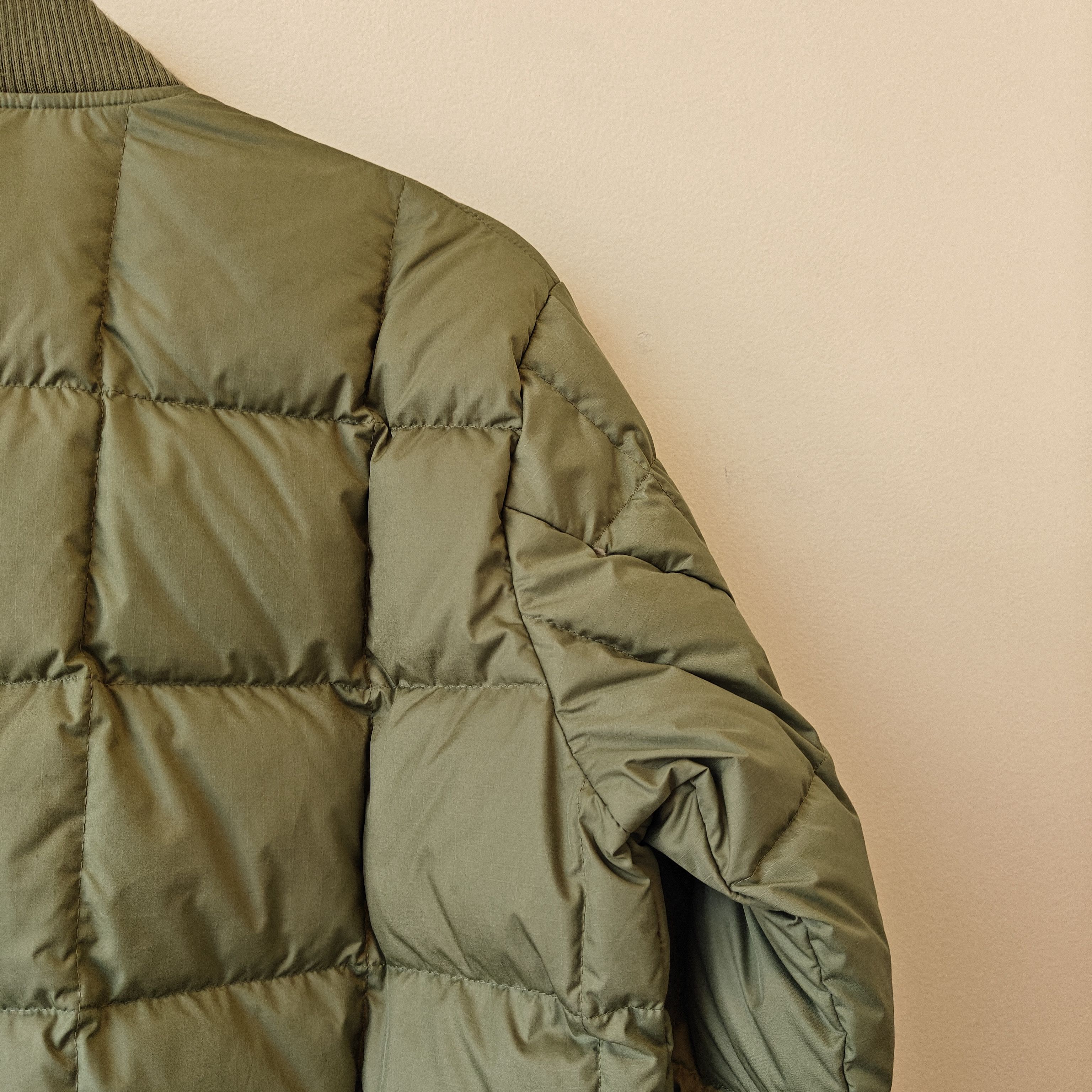 Eddie Bauer × JJJJound olive down jacket expedition Size US S / EU 44-46 / 1 - 12 Thumbnail