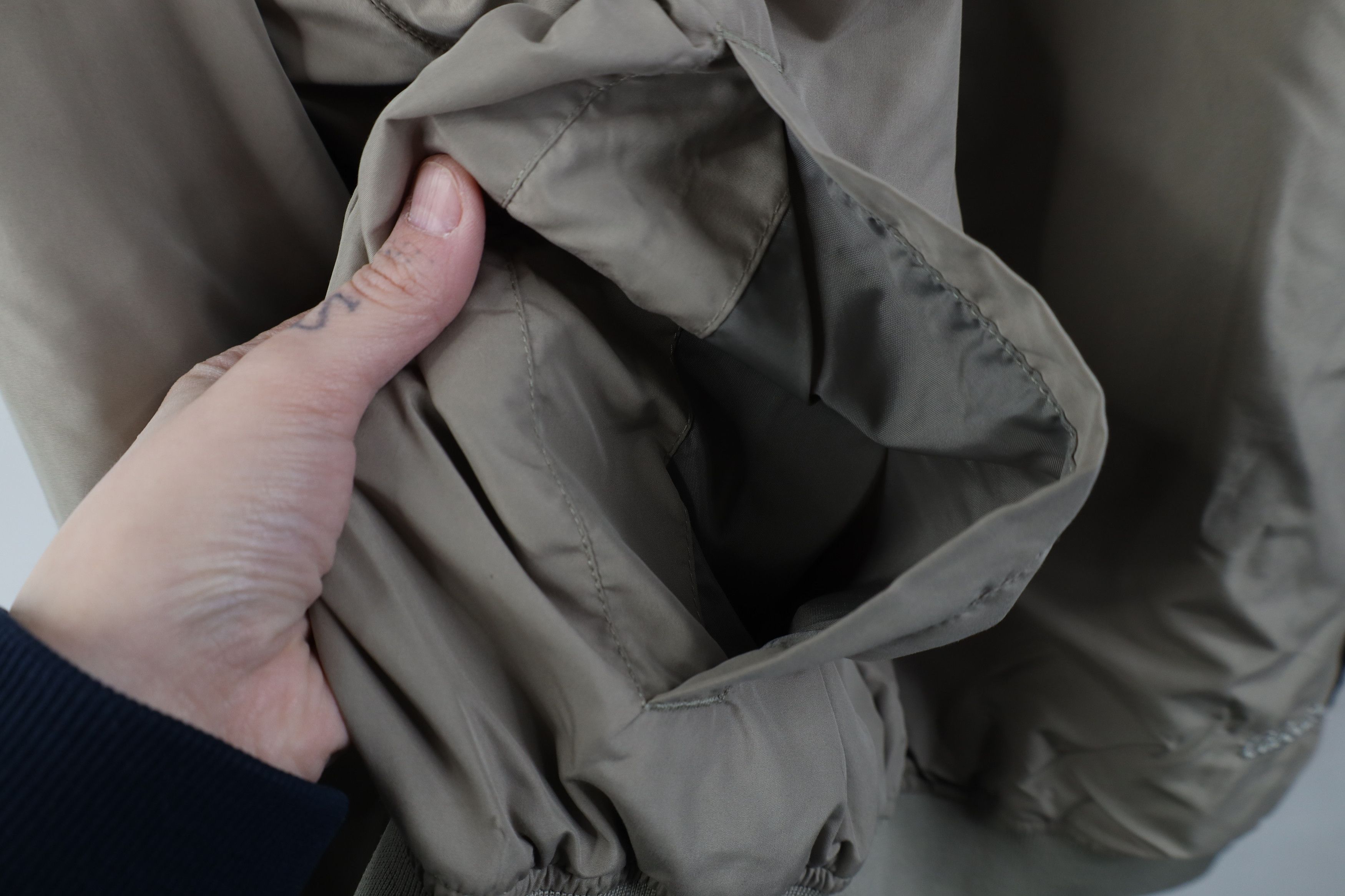 Cabelas Vintage Cabelas Pullover Windbreaker Jacket Beige Khaki Tan Size US L / EU 52-54 / 3 - 8 Thumbnail