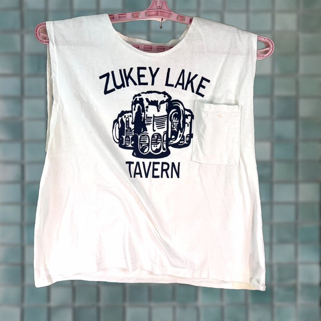 Vintage VINTAGE Zukey Lake Tavern Cut Off Shirt Mens Large White Solid Crew Neck Bar Theme Size US L / EU 52-54 / 3 - 1 Thumbnail