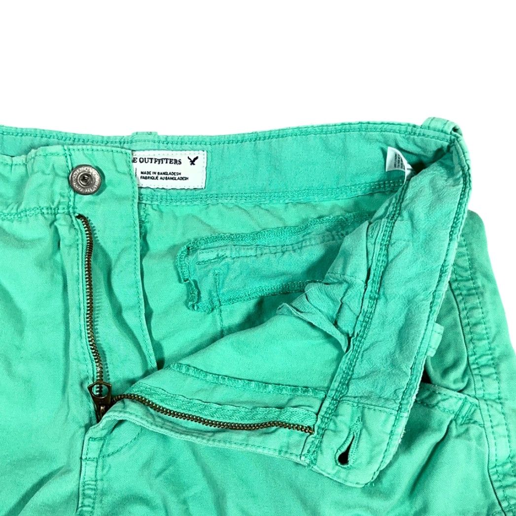 American Eagle Outfitters American Eagle Outfitters Cargo Shorts Mens 34 Green Cotton Canvas Outdoor Logo Cargo Pockets 10in Inseam Size US 34 / EU 50 - 3 Thumbnail