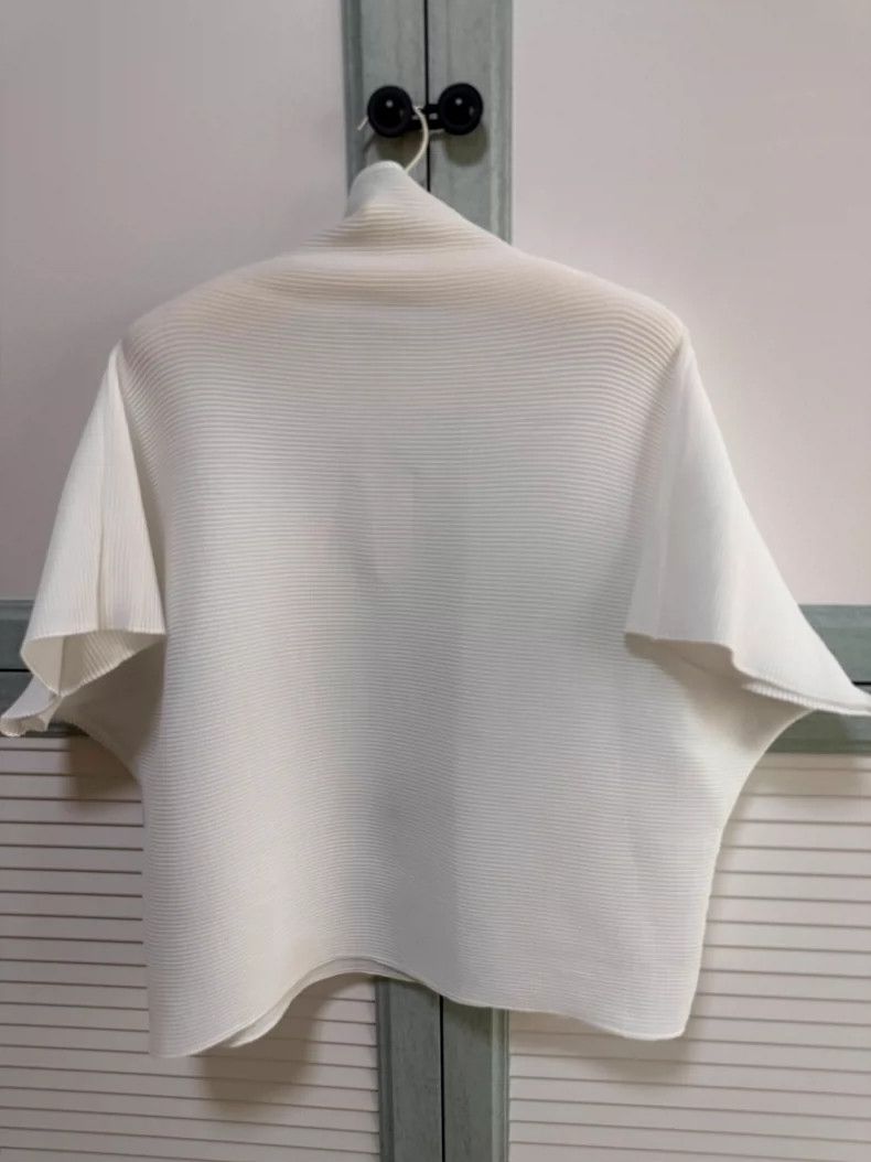 Issey Miyake Issey Miyake size:one size White striped short-sleeved shi Size XS / US 0-2 / IT 36-38 - 4 Thumbnail