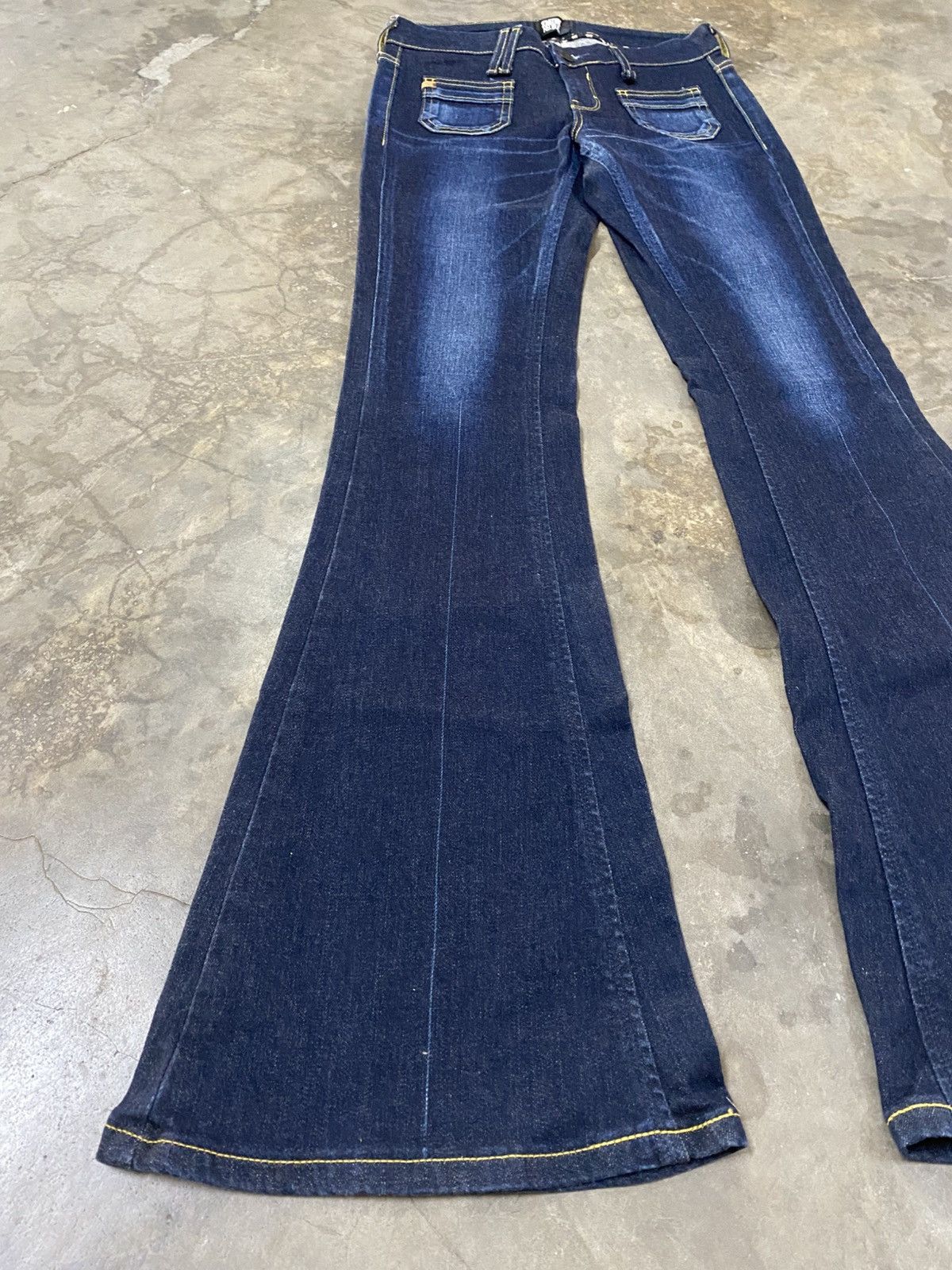 Edwin × If Six Was Nine × Le Grande Bleu (L.G.B.) Super Flare Something Neo Jean Pour Femme p188 Size 26" / US 2 / IT 38 - 8 Thumbnail