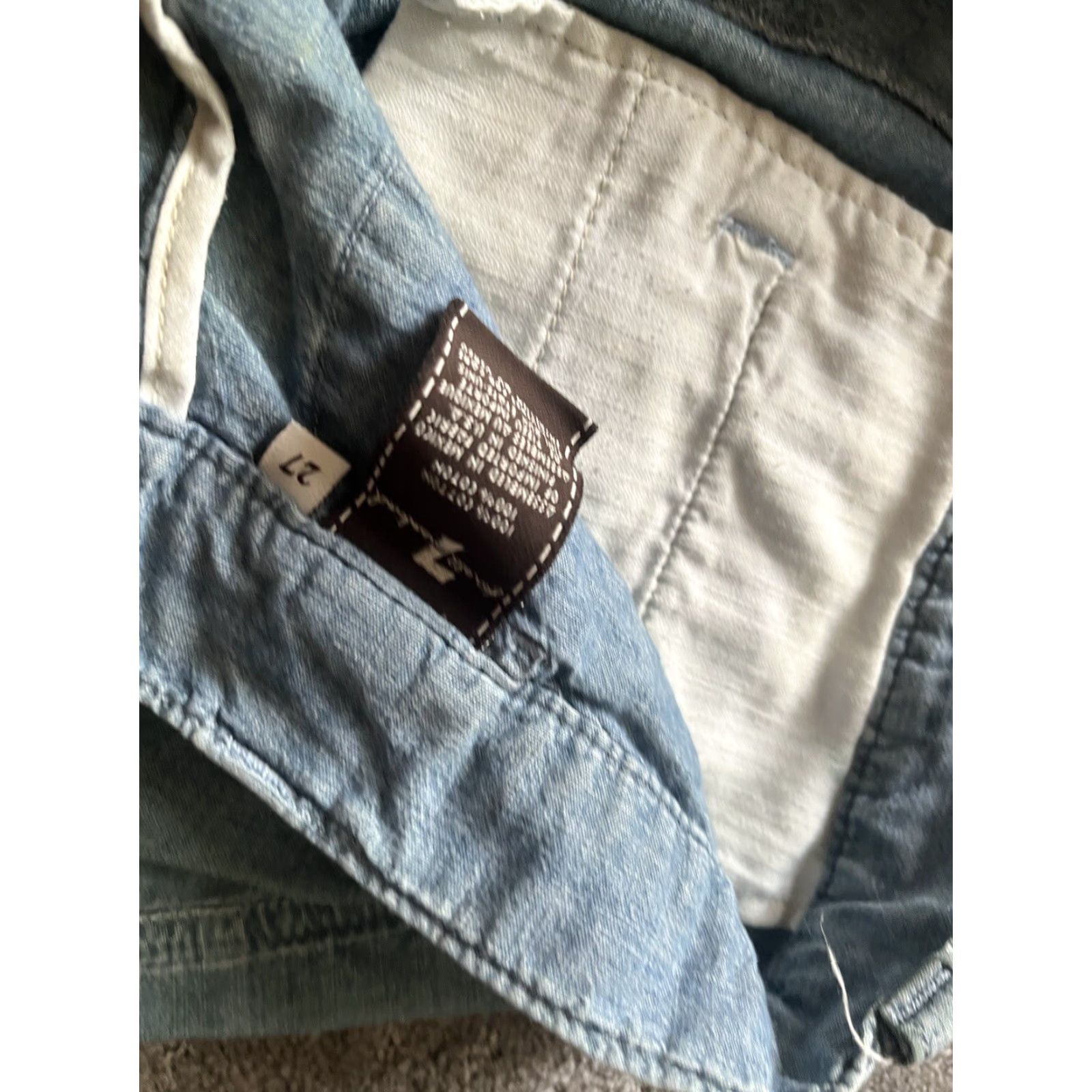 7 For All Mankind 7 For All Mankind Shorts Women Chambray Green 27 Size 27" / US 4 / IT 40 - 4 Thumbnail