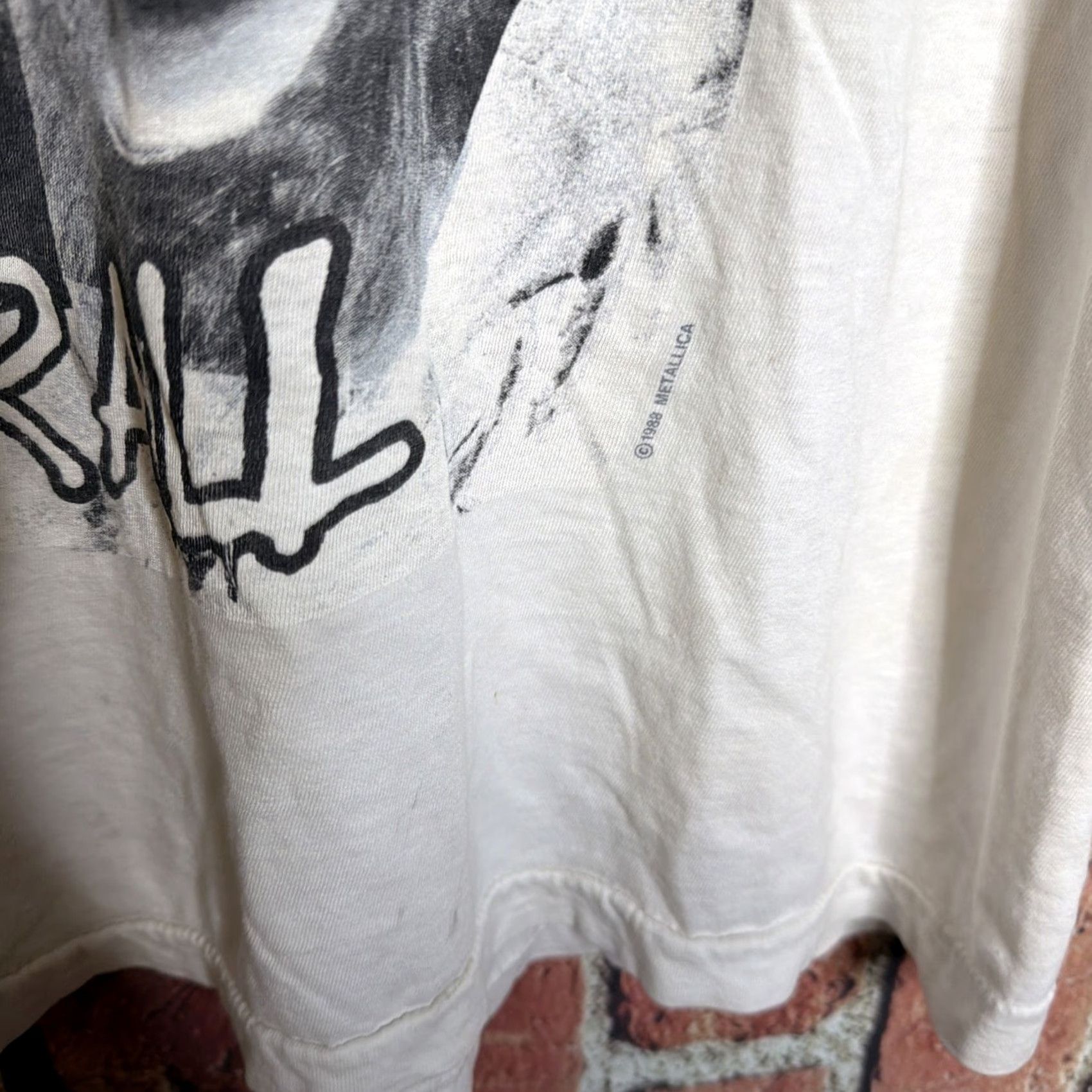 Vintage VINTAGE White Metallica And Justice For All Tour T Shirt Medium Thrashed Shirt Mens M White 1988 90s Tour Merch Size US M / EU 48-50 / 2 - 2 Thumbnail