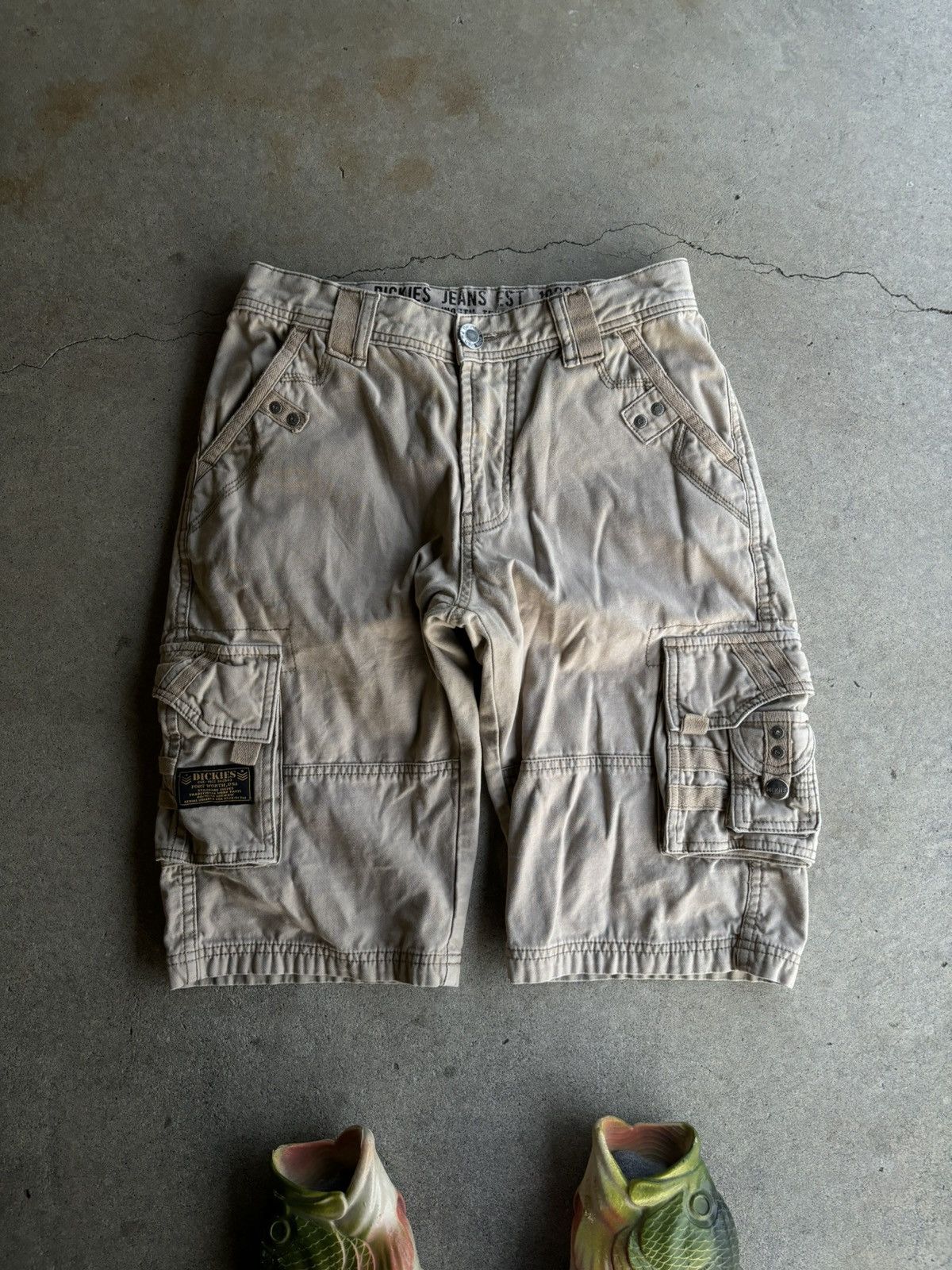 Vintage Crazy Tan Dickies Y2K Tactical Multi-pocket Carpenter Shorts Size US 28 / EU 44 - 1 Thumbnail
