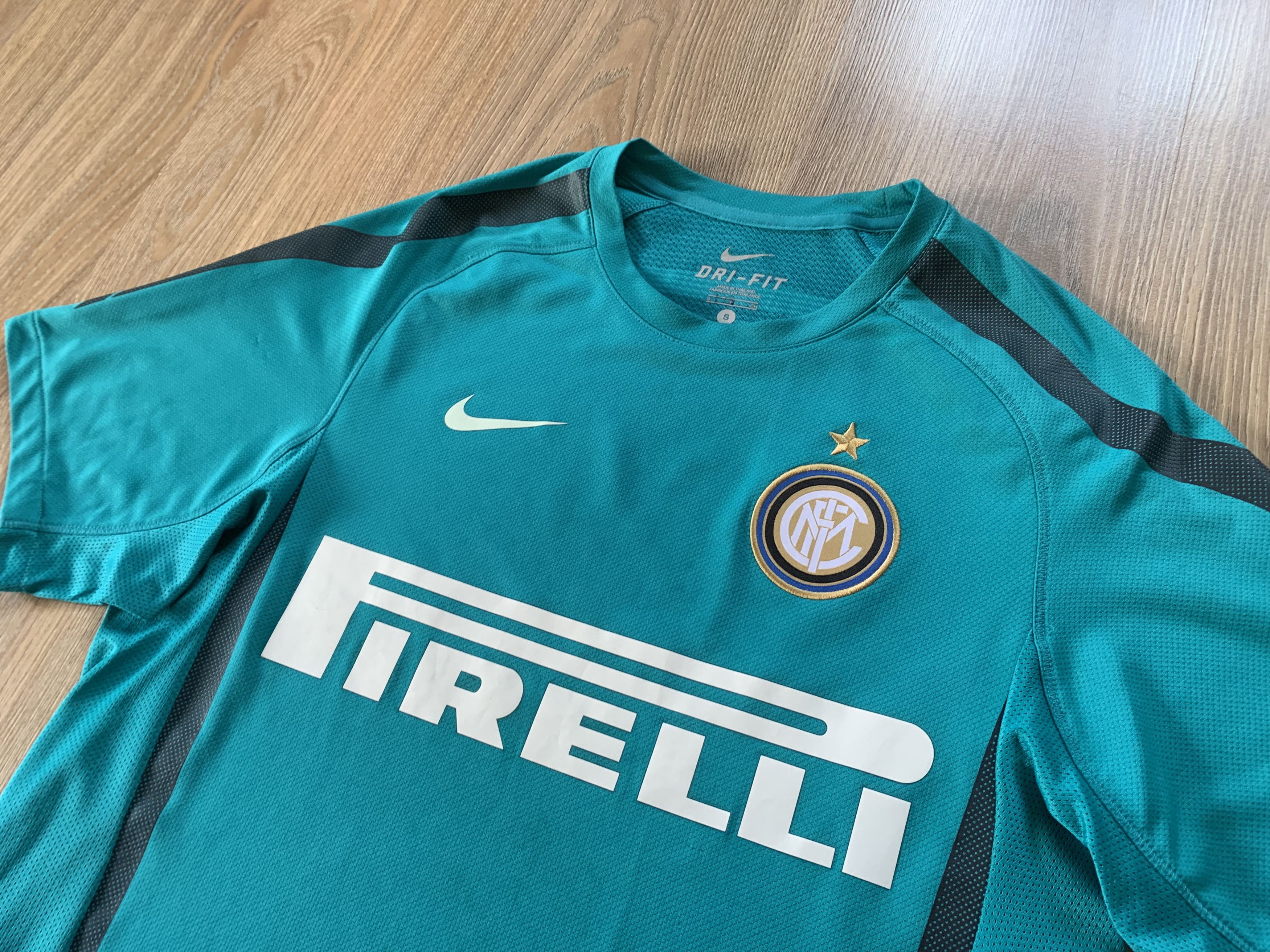 Nike Vintage Nike Inter Milan Training Shirt Size US S / EU 44-46 / 1 - 5 Thumbnail
