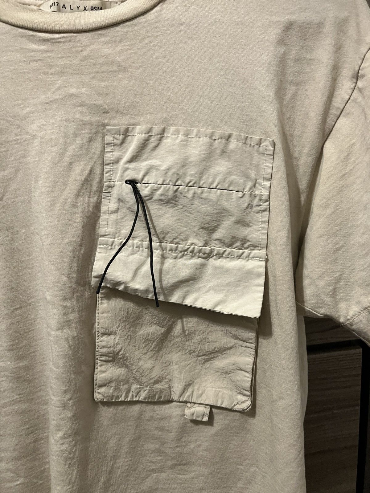 1017 ALYX 9SM 1017 ALYX 9SM Cargo Tee Size US M / EU 48-50 / 2 - 4 Thumbnail