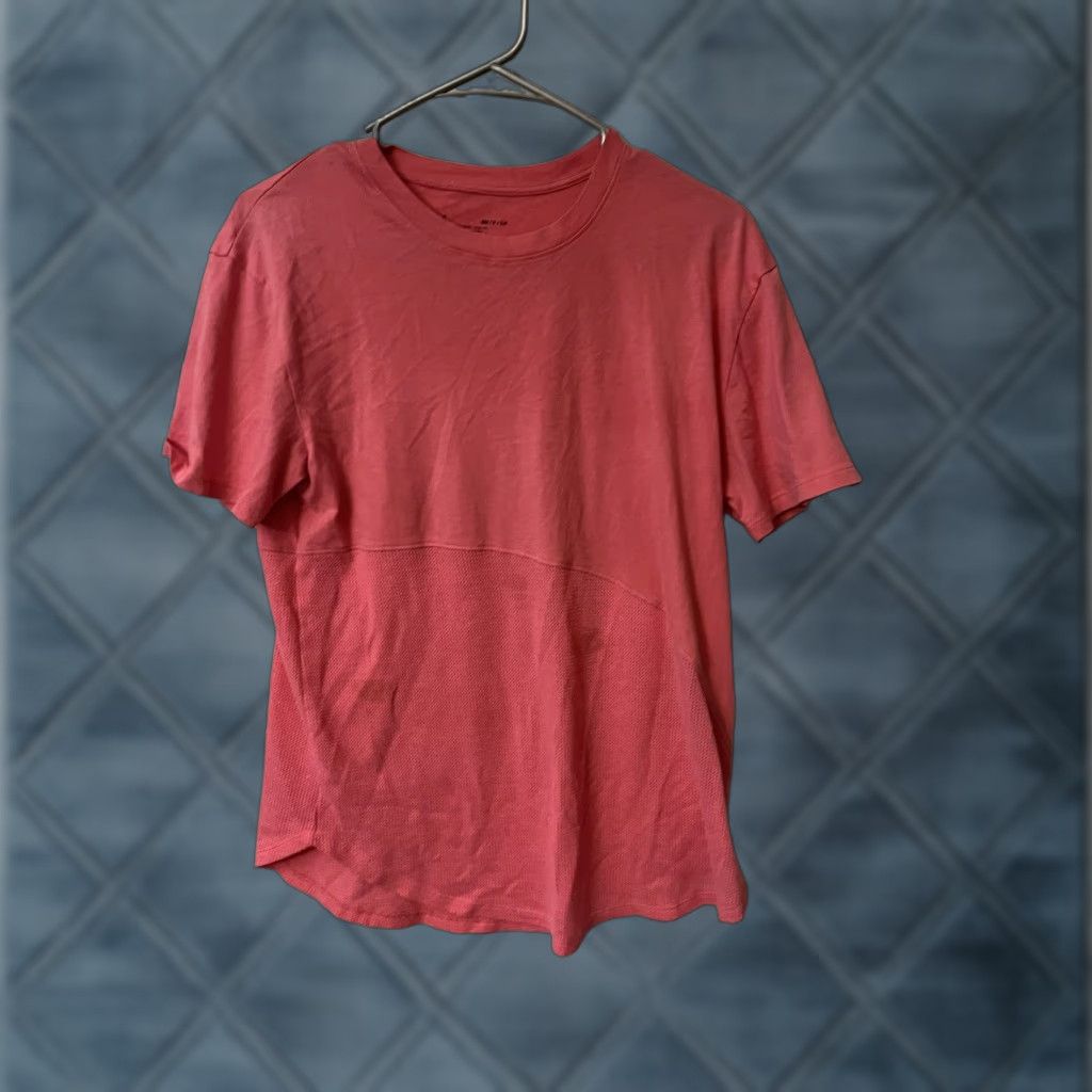 Under Armour Under Armour T-Shirt Men Short Sleeve Pink Crew Neck Heatgear Vintage: No Size US S / EU 44-46 / 1 - 1 Thumbnail