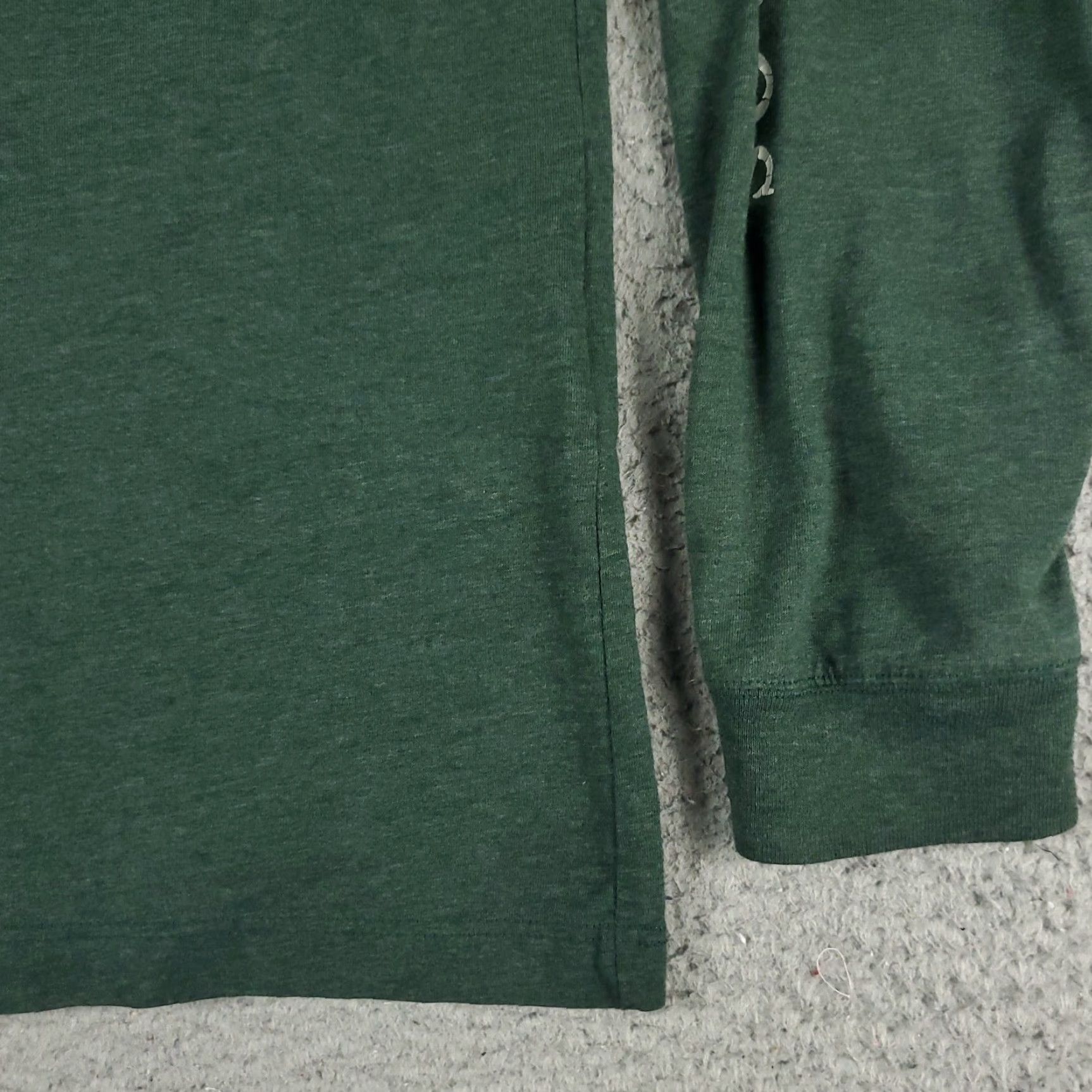 Vineyard Vines Vineyard Vines T Shirt XS Green Casual Long Sleeve *STAINED* Mens Size US XS / EU 42 / 0 - 4 Thumbnail