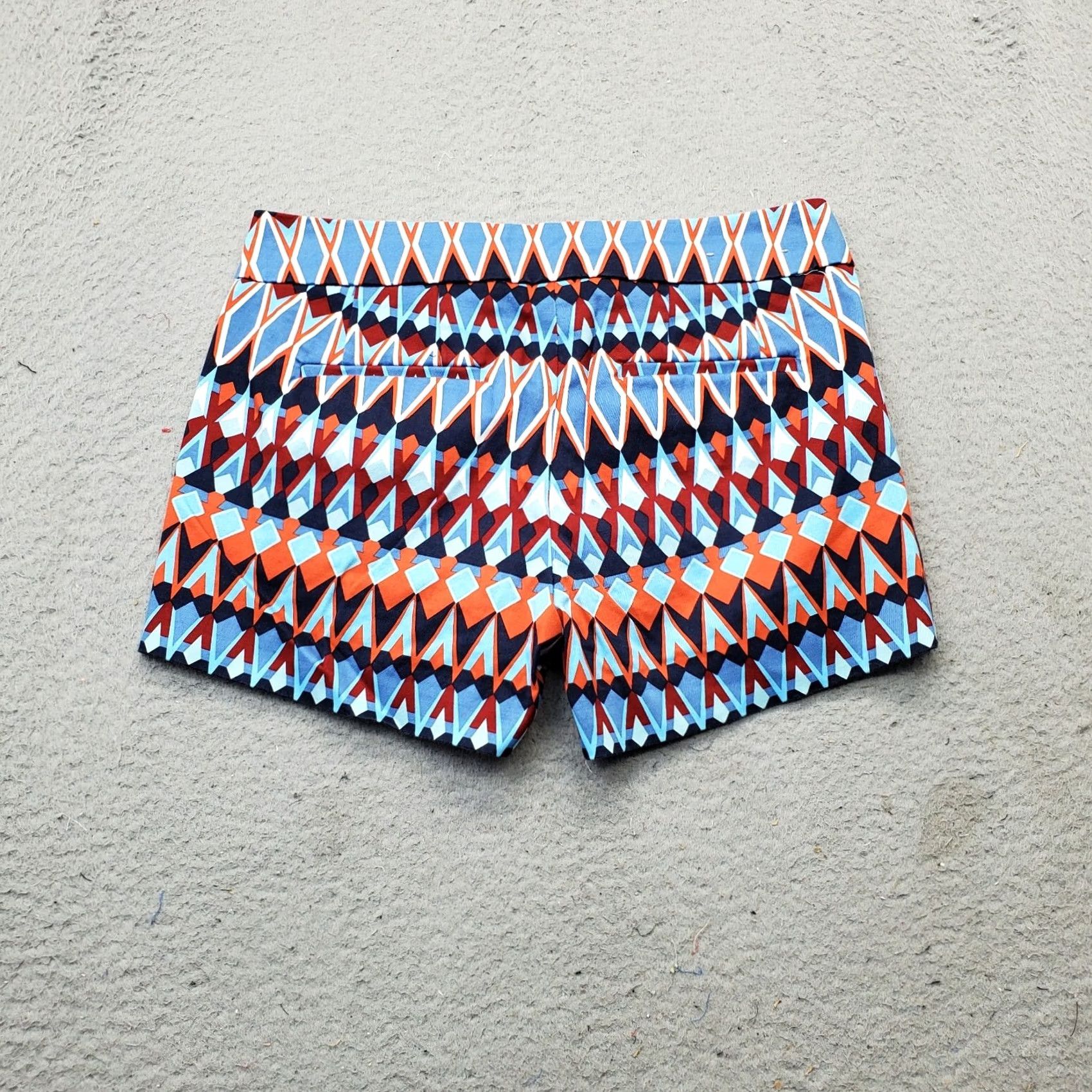 J.Crew J.CREW Shorts Womens Size 0 Multi Geometric Stretch 5" Inseam Casual Mid Rise Size 25" / US 0 / IT 36 - 2 Thumbnail