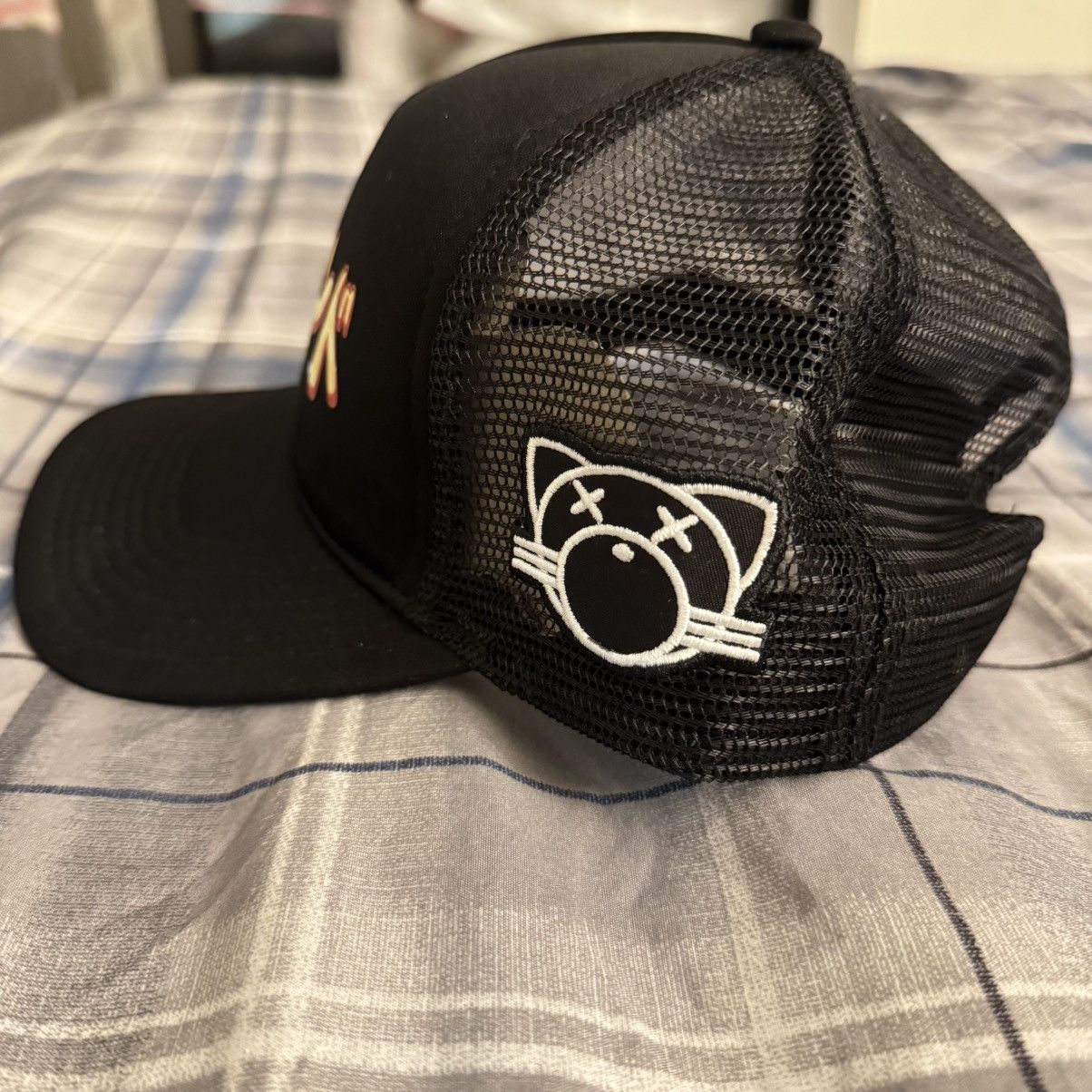 The Weeknd The Weeknd Kiss Land Anniversary Trucker Hat Size ONE SIZE - 2 Thumbnail