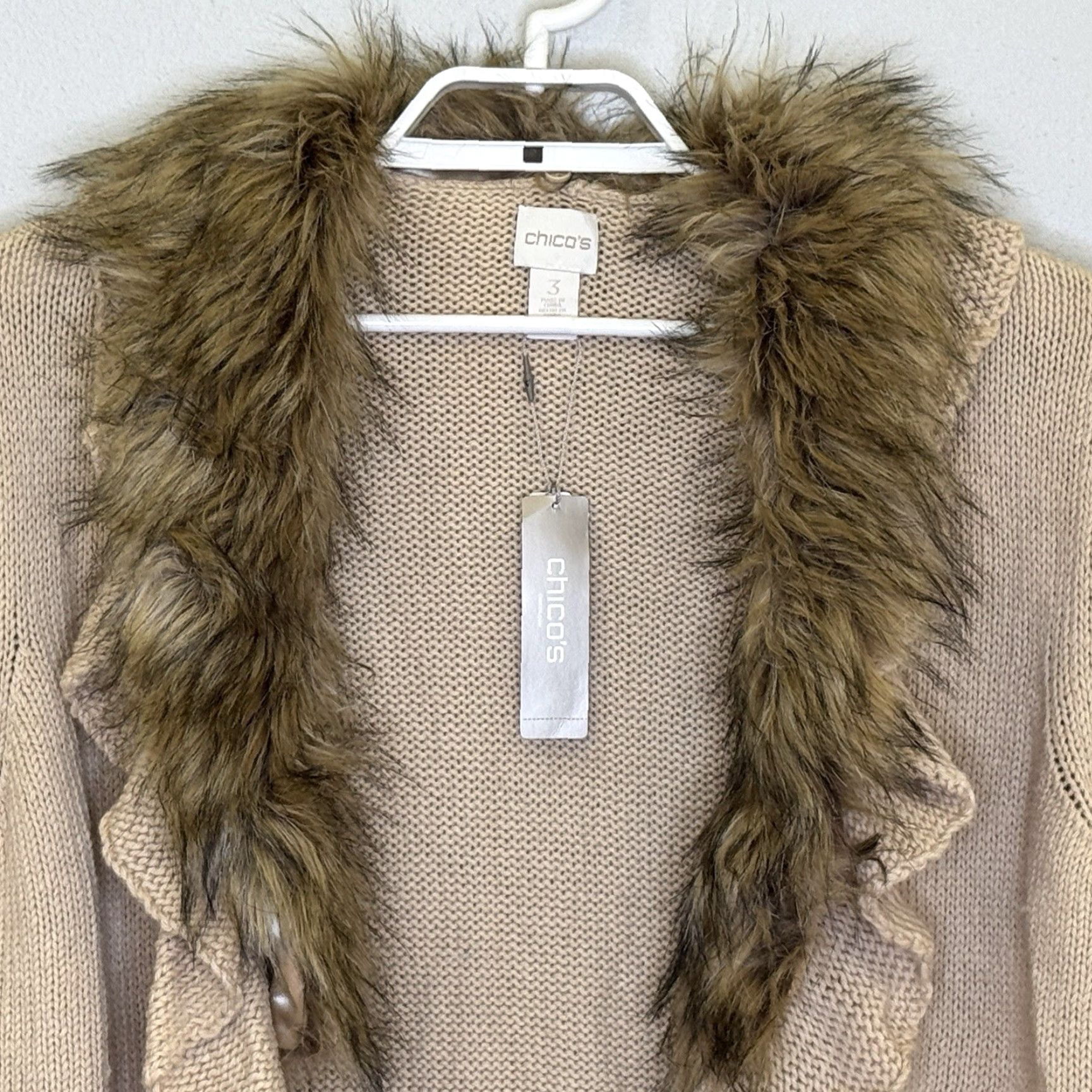 Vintage Chico's Cardigan Sweater Size 3 Tan Removable Faux Fur Collar Ruffle Trim Long Sleeve NWT Women Mens? Size XS / US 0-2 / IT 36-38 - 3 Thumbnail