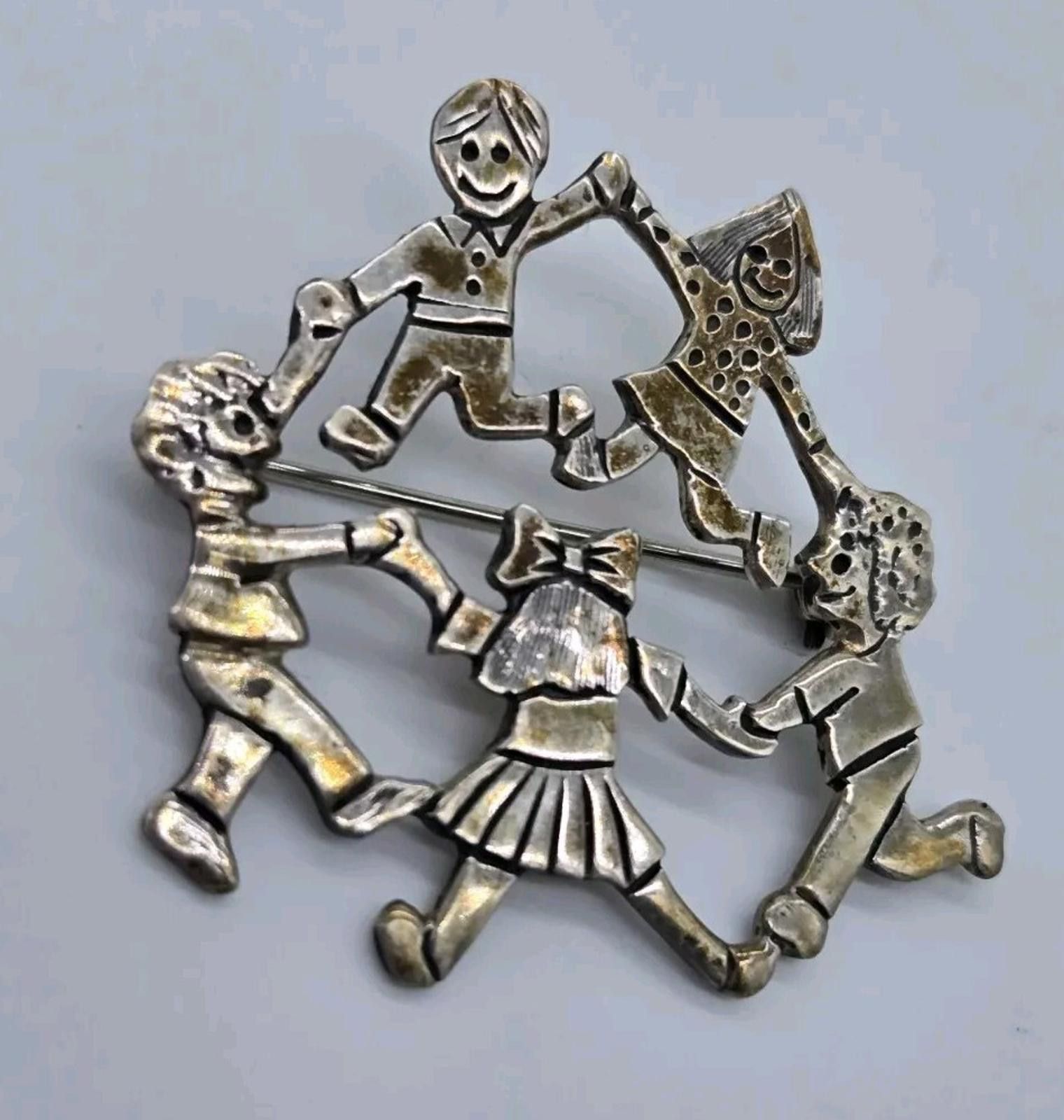 Other Vintage EFS Sterling Silver 925 Circle Of Kids Children Size ONE SIZE - 3 Thumbnail