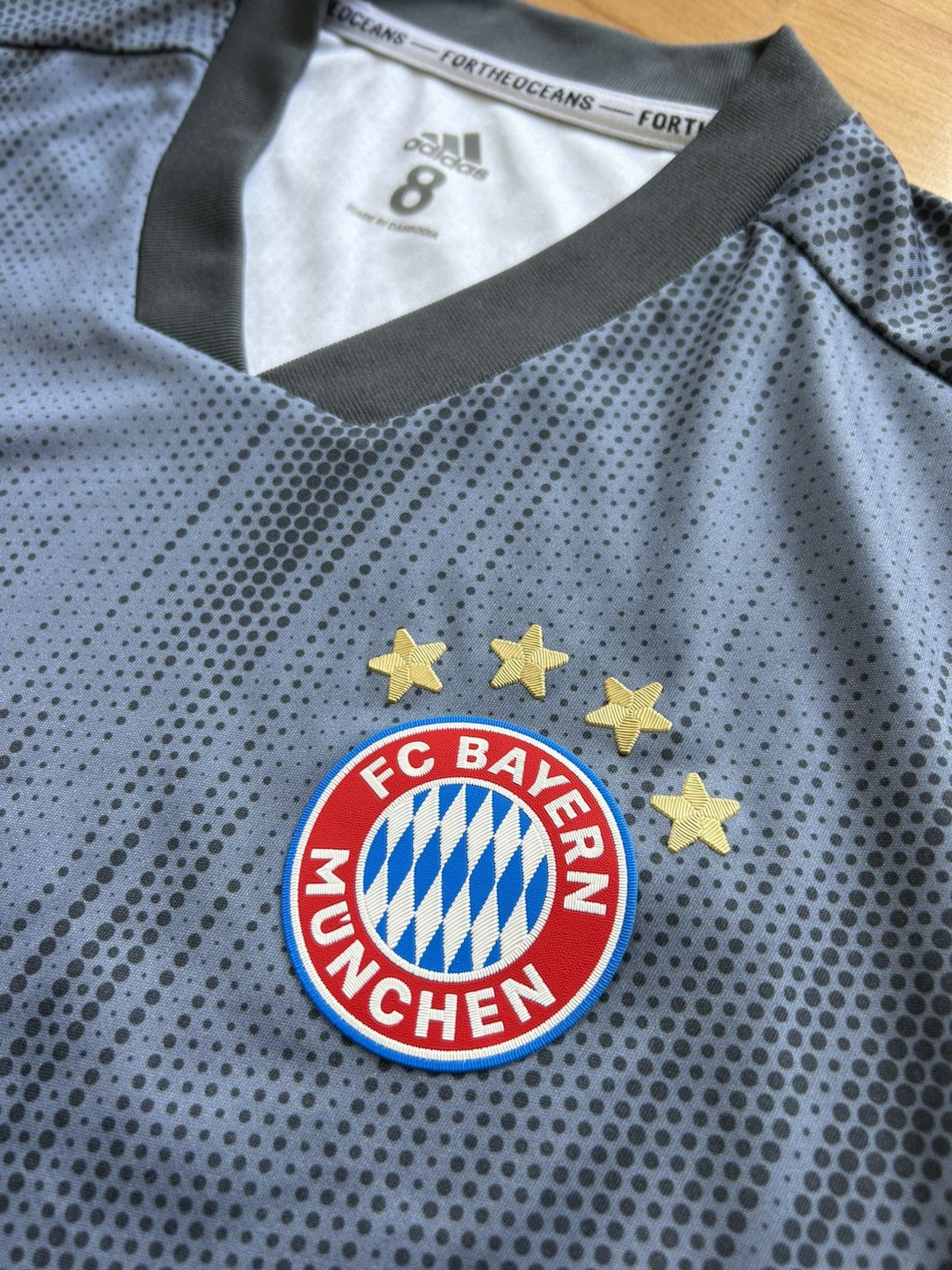 Adidas FC Bayern München Authentic Jersey longsleeve Size US M / EU 48-50 / 2 - 2 Thumbnail