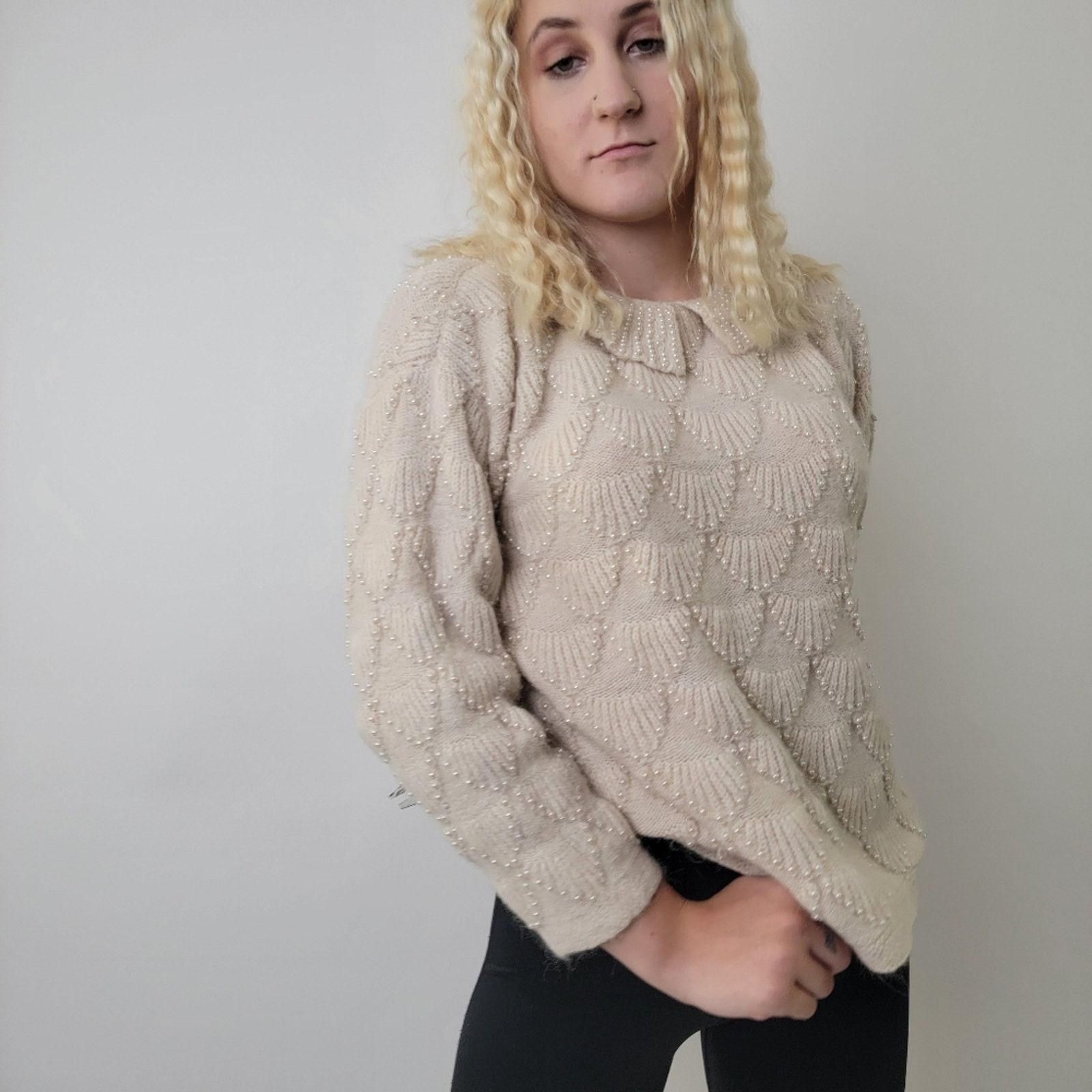 Vintage Vintage English Artisan Knit Sweater with Pearl's Size M / US 6-8 / IT 42-44 - 1 Thumbnail