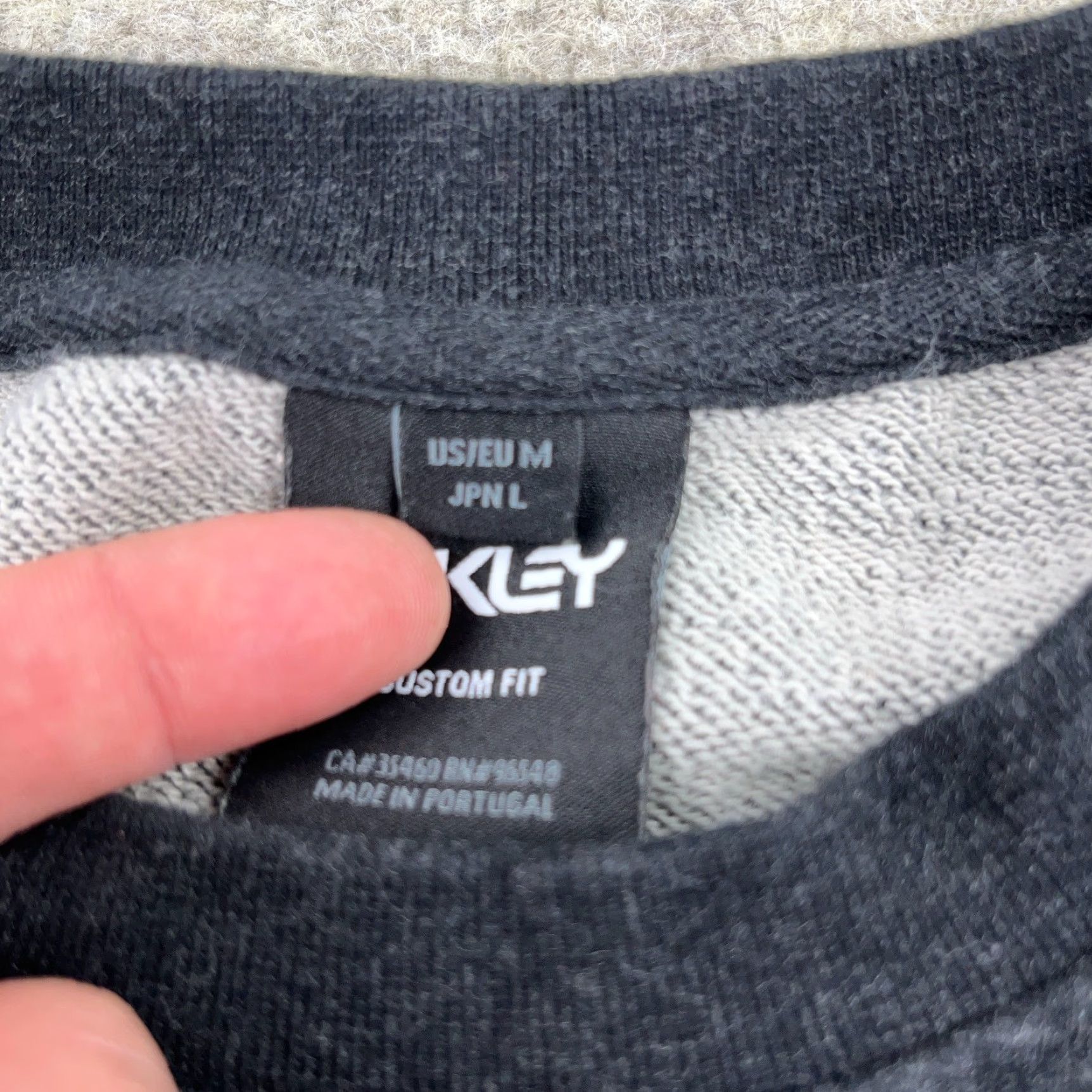 Oakley Oakley Sweatshirt Men Medium Gray Crewneck Pullover Logo Graphic Print All Seasons Regular Fit Hoodie? Size US M / EU 48-50 / 2 - 5 Thumbnail