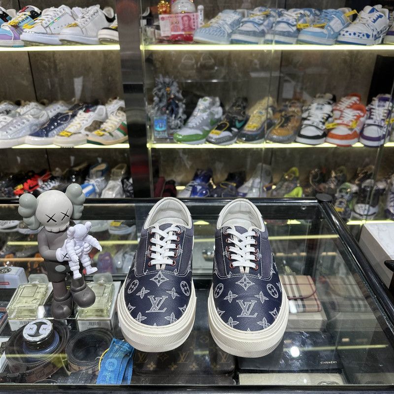 Louis Vuitton Louis Vuitton Stylish Casual Sneakers in Blue -2508 Size US 8.5 / EU 41-42 - 2 Thumbnail