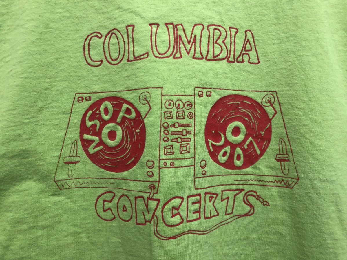 Band Tees RARE 🔥 VAMPIRE WEEKEND INDIE BAND 2007 CONCERT EARLY TEE Size US L / EU 52-54 / 3 - 9 Thumbnail