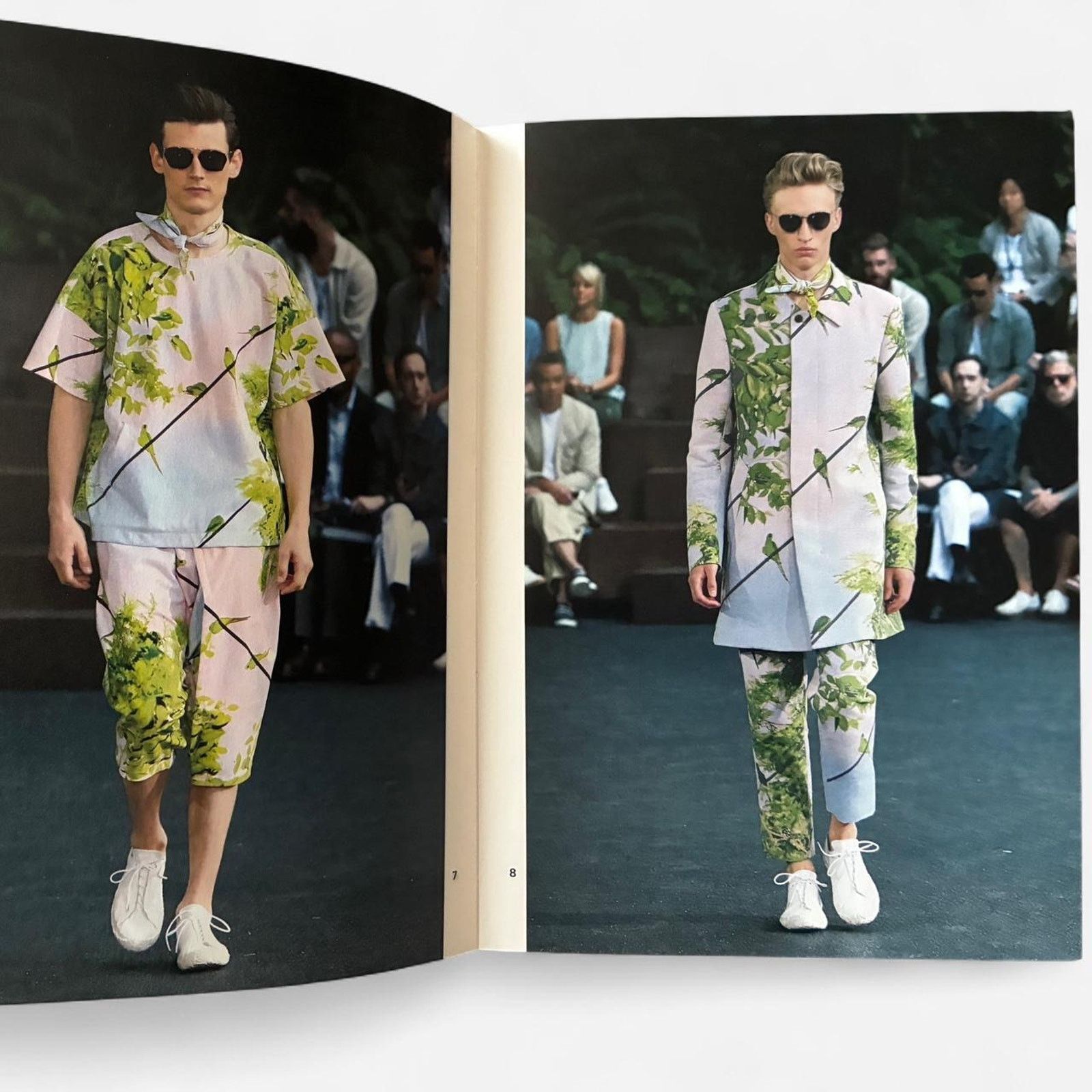 Homme Plisse Issey Miyake × Issey Miyake Issey Miyake Men Spring/Summer 2016 catalog lookbook Size ONE SIZE - 3 Thumbnail