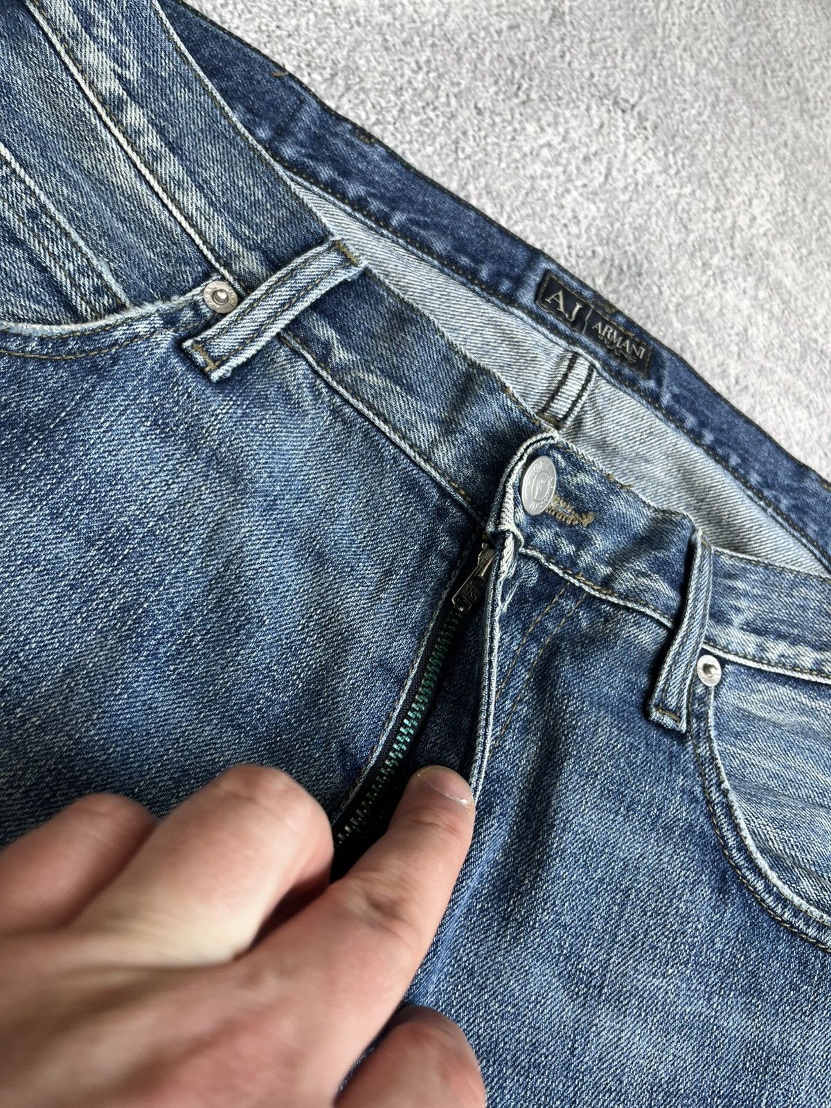Giorgio Armani Armani denim vintage size 32 Size US 32 / EU 48 - 8 Thumbnail