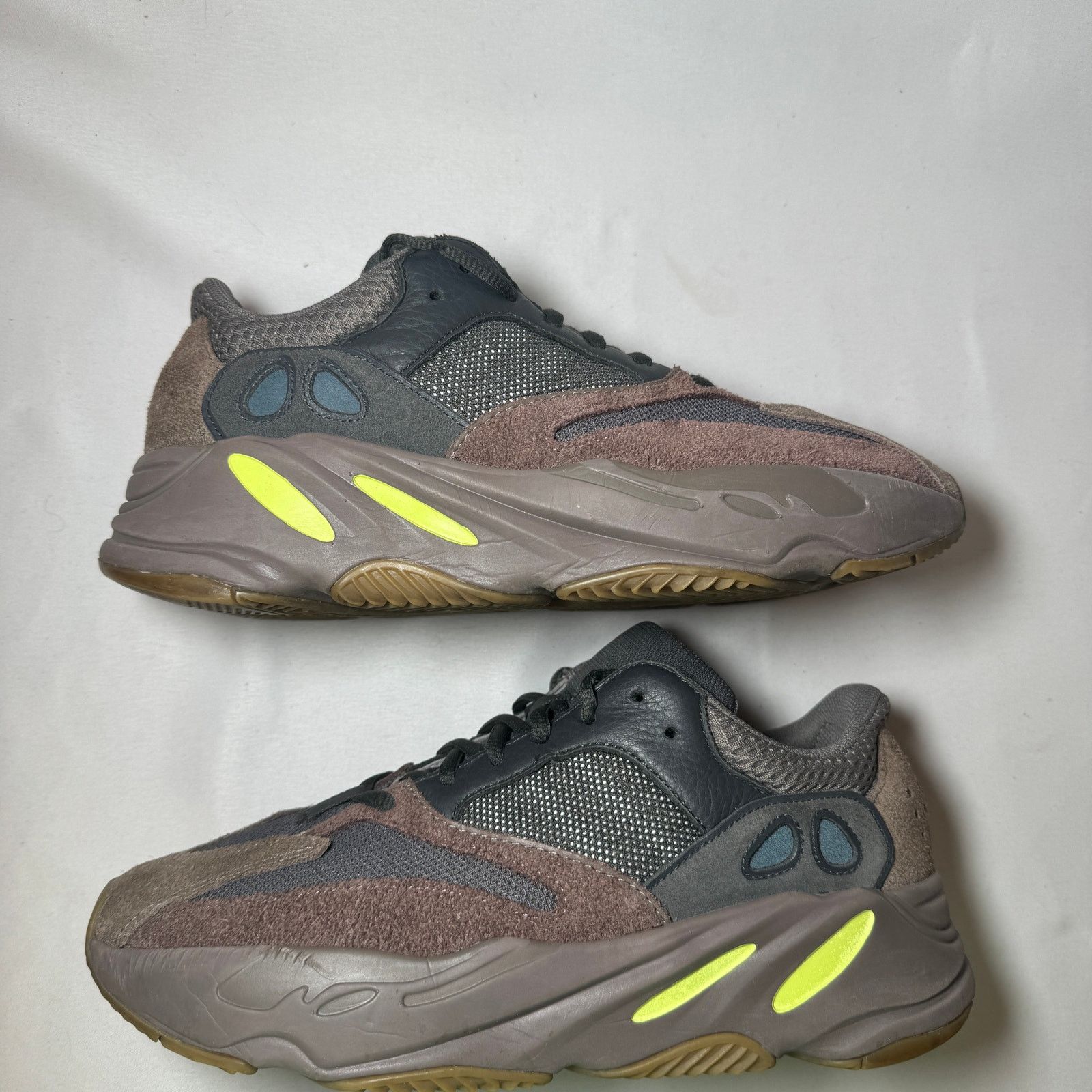 Adidas Size 9 - Yeezy Boost 700 Mauve Men's Shoes Size US 9 / EU 42 - 2 Thumbnail