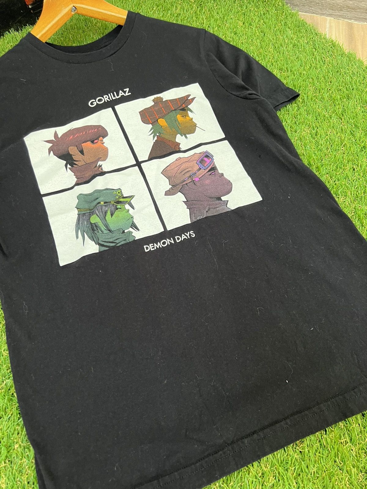 Band Tees VTG Y2K BAND GORILLAZ DEMON DAYS TEE Size US S / EU 44-46 / 1 - 5 Thumbnail