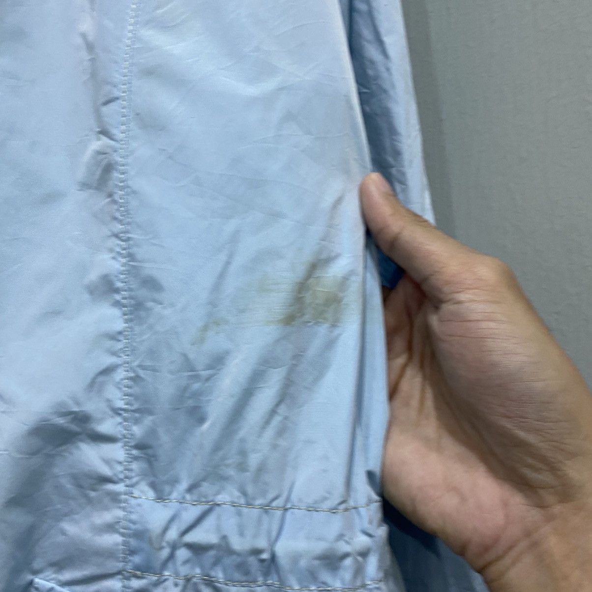Burberry Prorsum Vintage Burberrys Light Blue Windbreaker Made In UK Size US L / EU 52-54 / 3 - 17 Thumbnail
