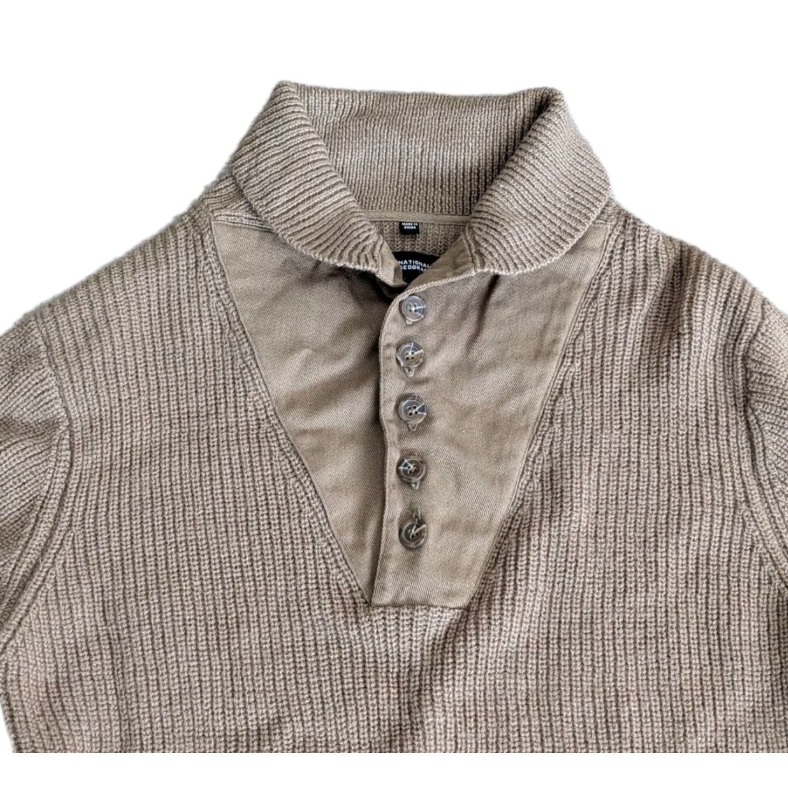 Vintage VINTAGE National Geographic Sweater Men Pullover Knit Wool Army Green Elbow Patch 1/4 Button Cowl Neck M Size US M / EU 48-50 / 2 - 2 Thumbnail
