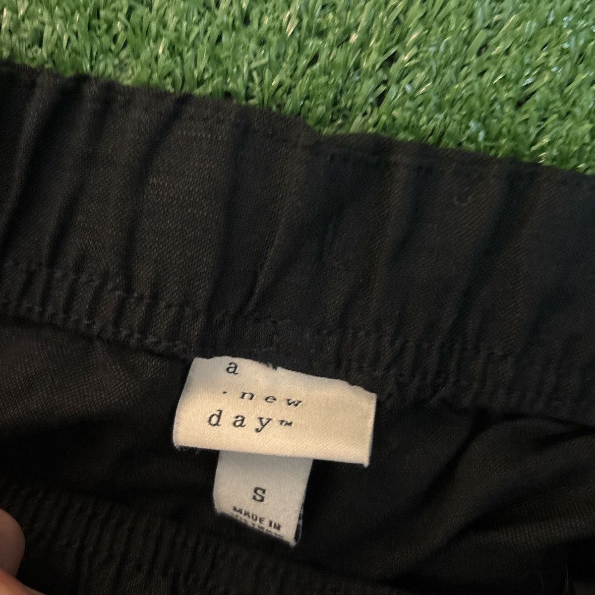 Other NWT Women’s Black Linen Capri Pants Size 27" / US 4 / IT 40 - 5 Thumbnail