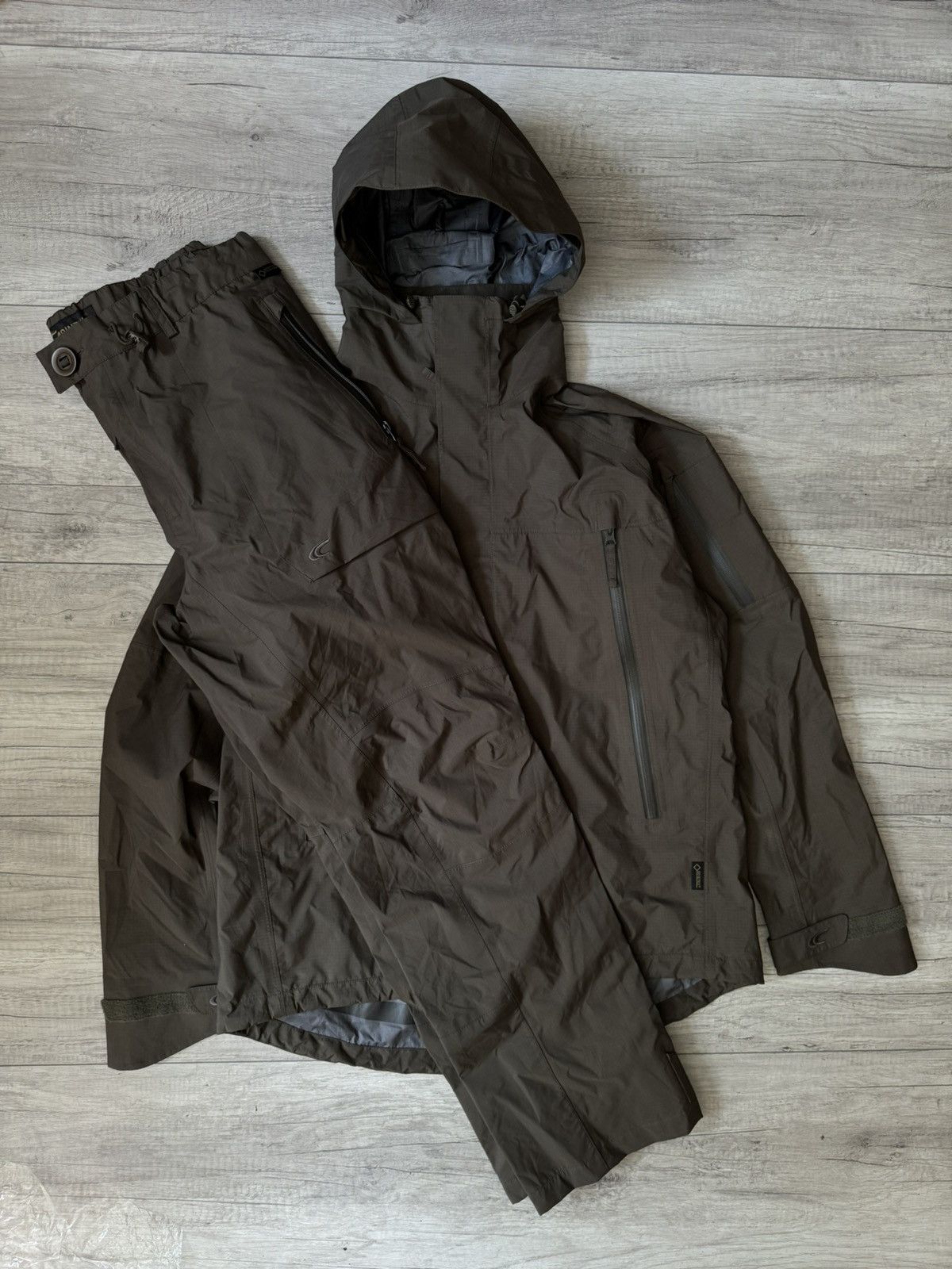 Goretex Carinthia PRG 2.0 Gore-Tex Jacket + Pants Set Olive Size L Size US L / EU 52-54 / 3 - 1 Thumbnail