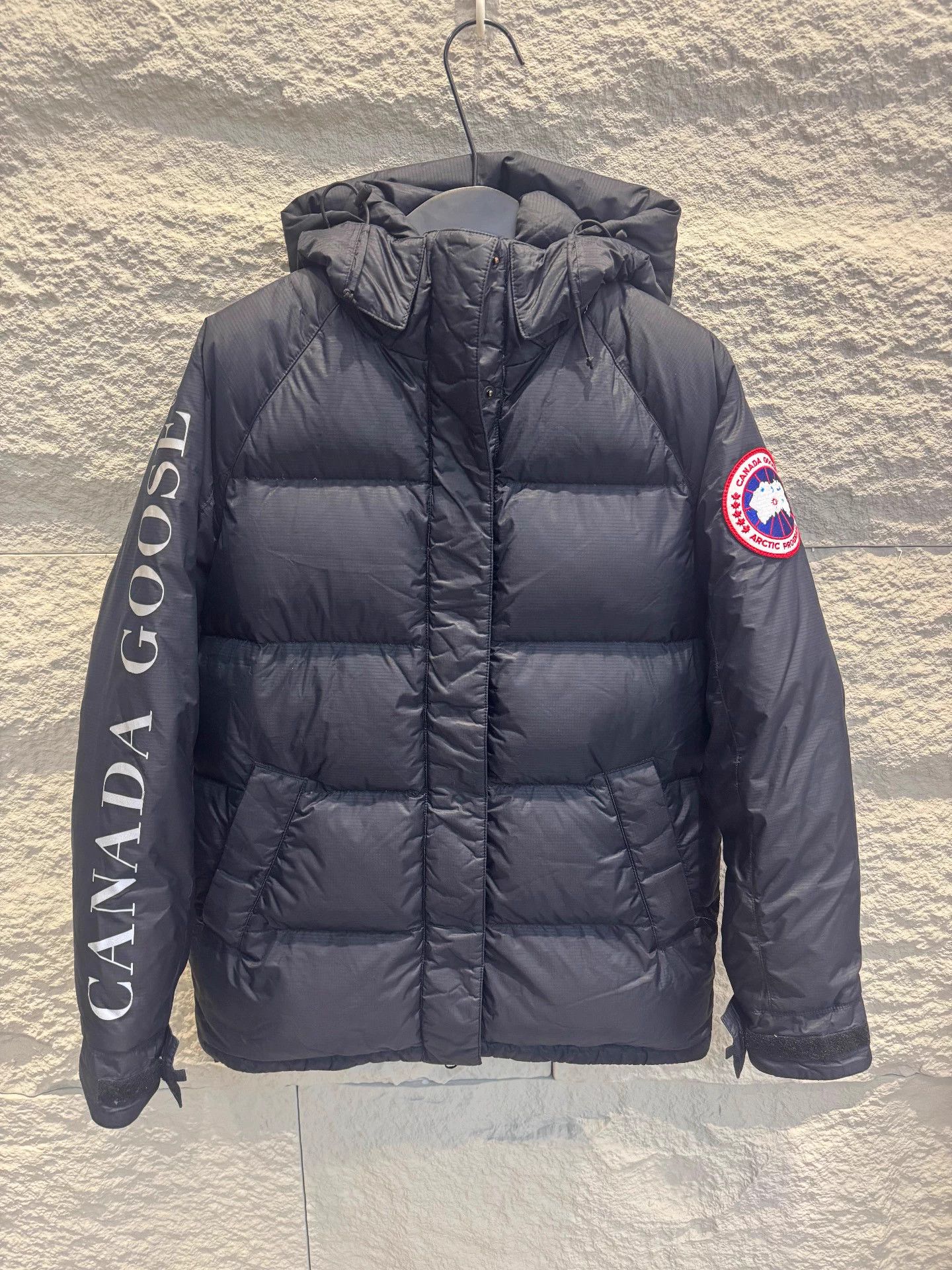 Canada Goose Canada Goose Approach Women's Black XS Logo Print Rem Hood Size XXS / US 00 / IT 34 - 1 Thumbnail