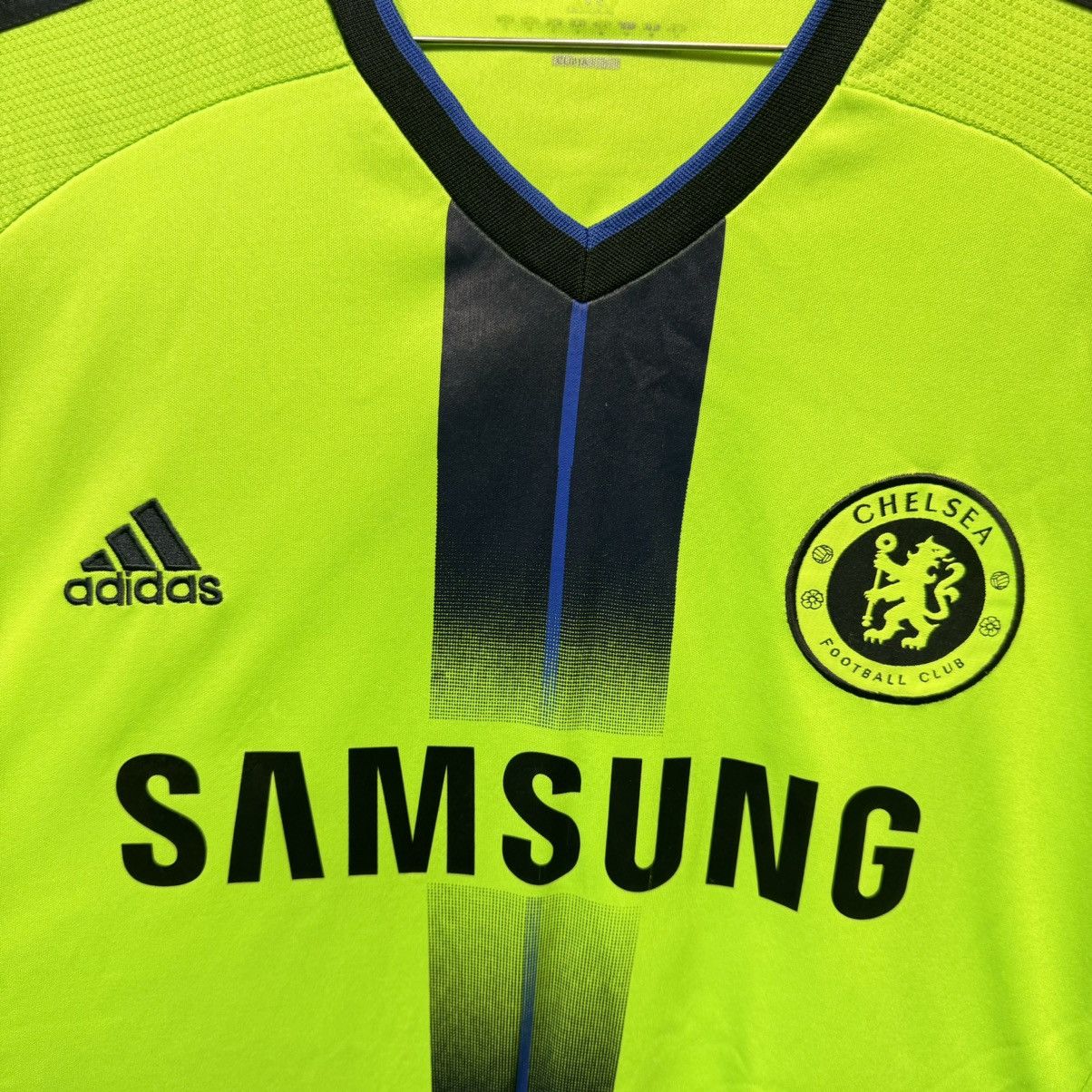 Adidas Chelsea 10/11 away shirt #26 Terry Size US L / EU 52-54 / 3 - 3 Thumbnail