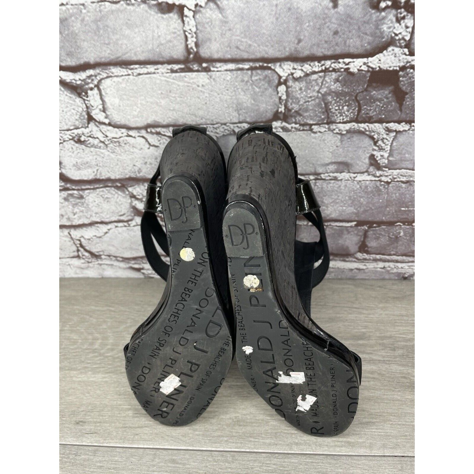 Donald Pliner Donald Pliner Black Patent Leather Back Zip Wedge Sandals Wo Size US 8.5 / IT 38.5 - 22 Thumbnail