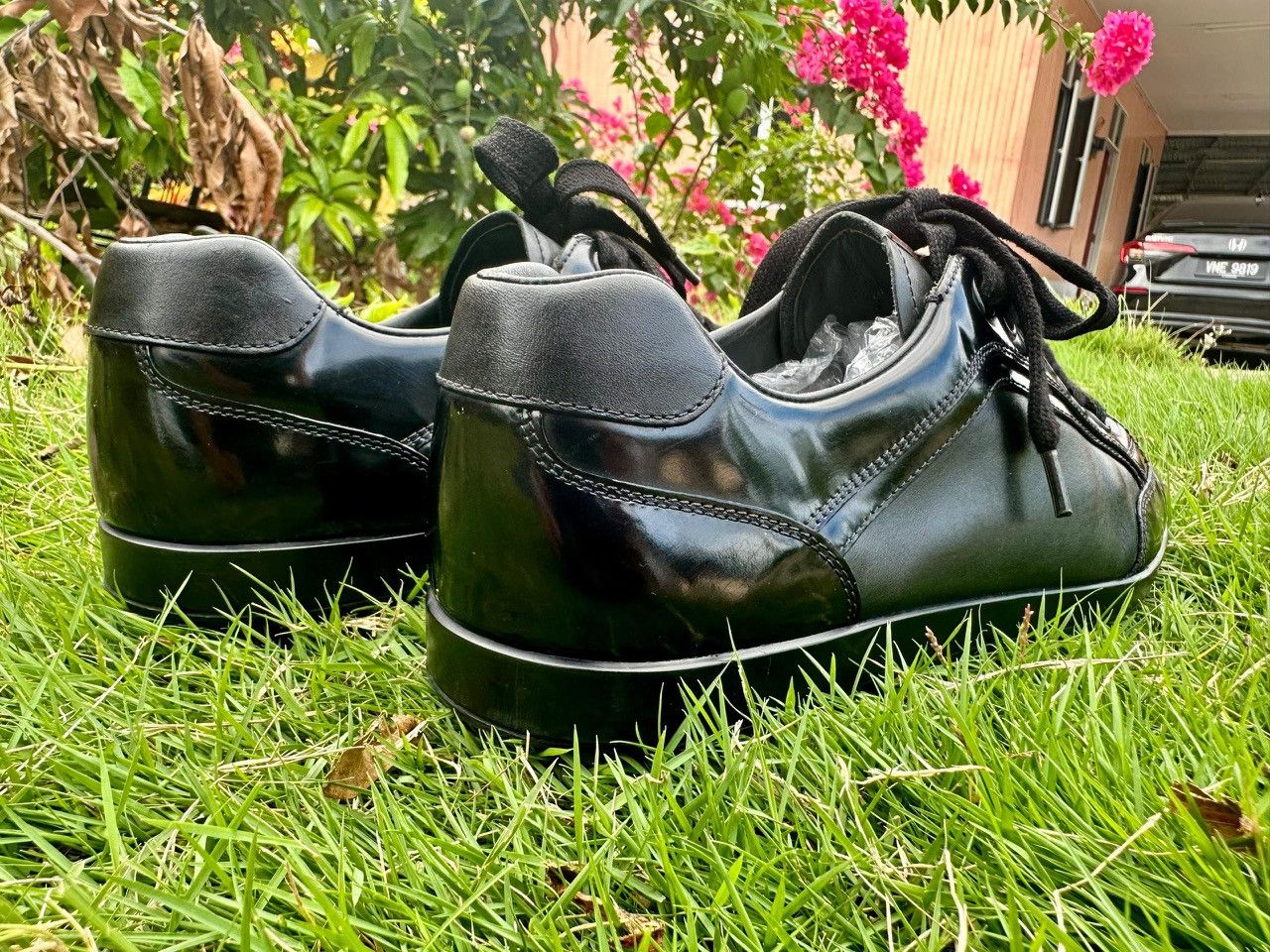 Prada Authentic Prada Lace-Up Nappa Shiny Nero Low Top Sneakers Size US 7 / EU 40 - 6 Thumbnail