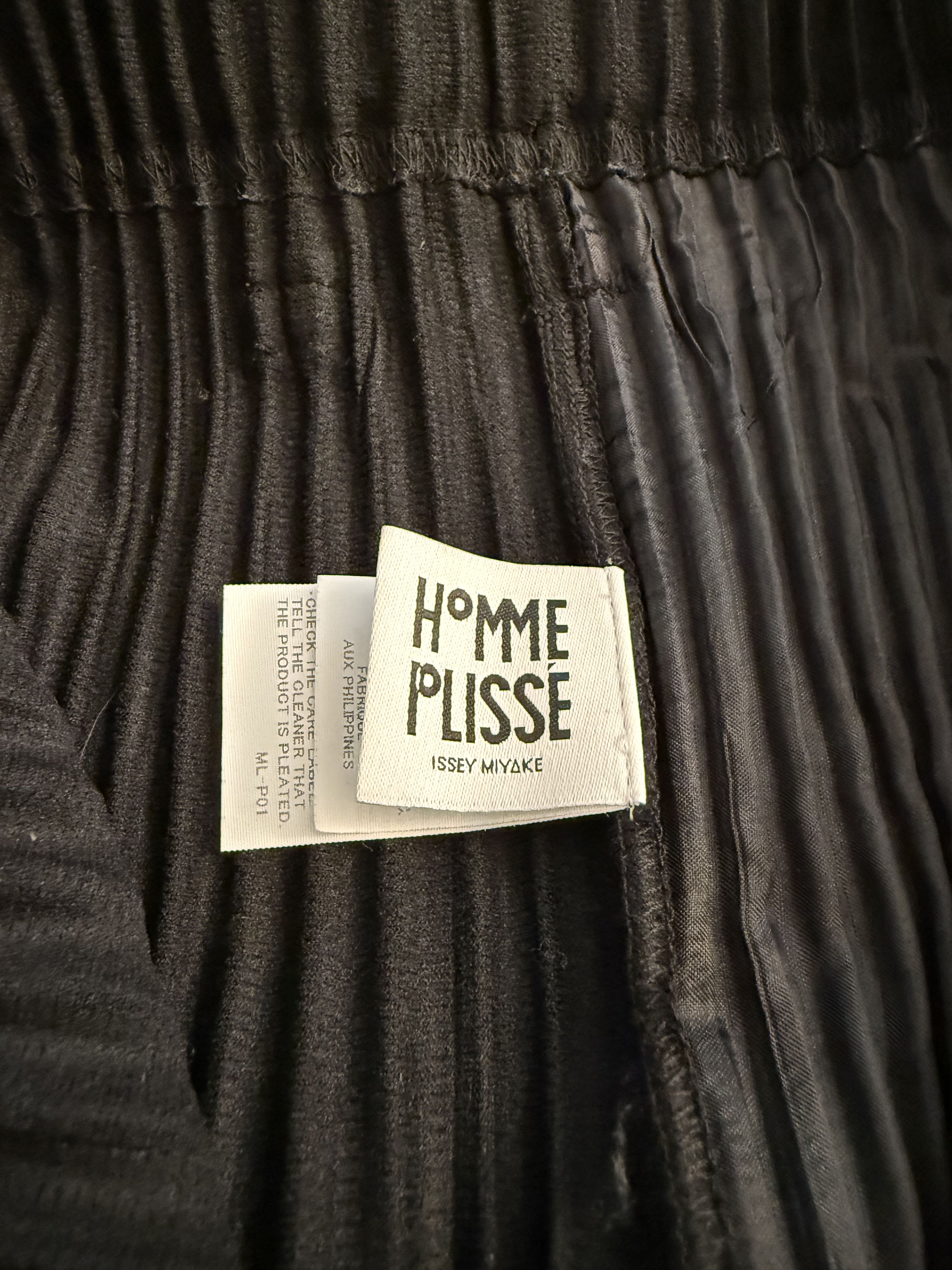 Homme Plisse Issey Miyake Homme Plissé Issey Miyake Pleated Pants Black Size US 32 / EU 48 - 2 Thumbnail
