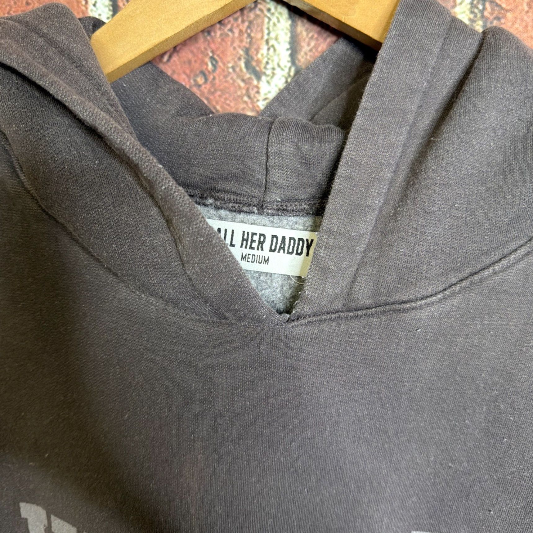 Vintage CALL HER DADDY UNWELL Hoodie Gray M Men Pullover Hooded Graphics Print Pockets Regular Size Fabric Fleece Logo - 90s? Size US M / EU 48-50 / 2 - 2 Thumbnail