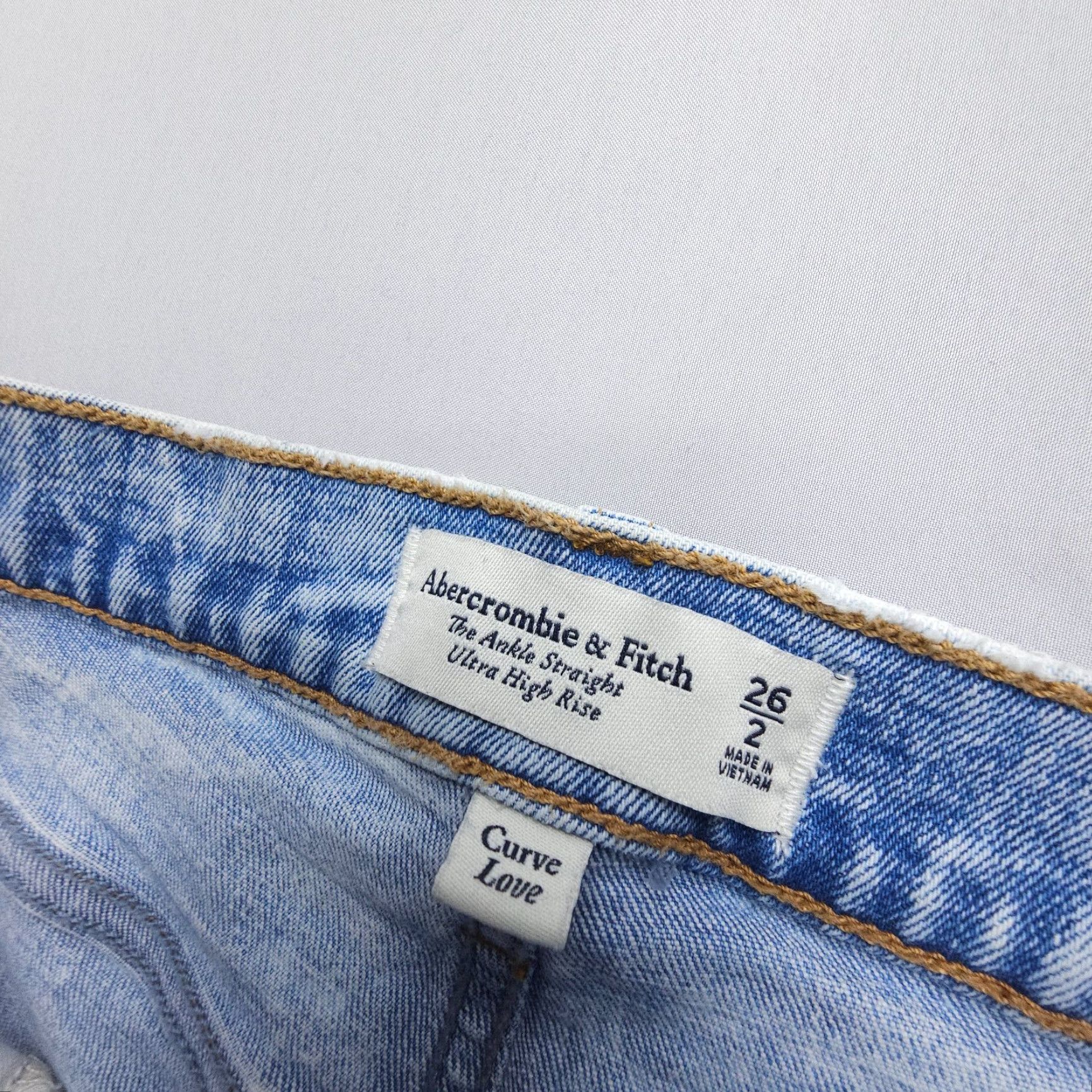 Abercrombie & Fitch Abercrombie & Fitch The Ankle Straight Ultra High Rise Jeans Size 26 Light Denim Blue 5-Pocket Womens 90s Size 26" / US 2 / IT 38 - 3 Thumbnail
