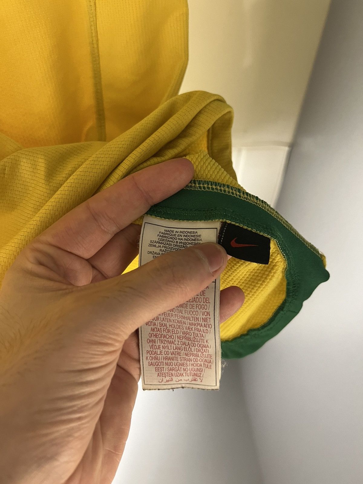 Nike VINTAGE NIKE BRAZIL RETRO SOCCER JERSEY BLOKECORE Y2K 90s Size US S / EU 44-46 / 1 - 10 Thumbnail