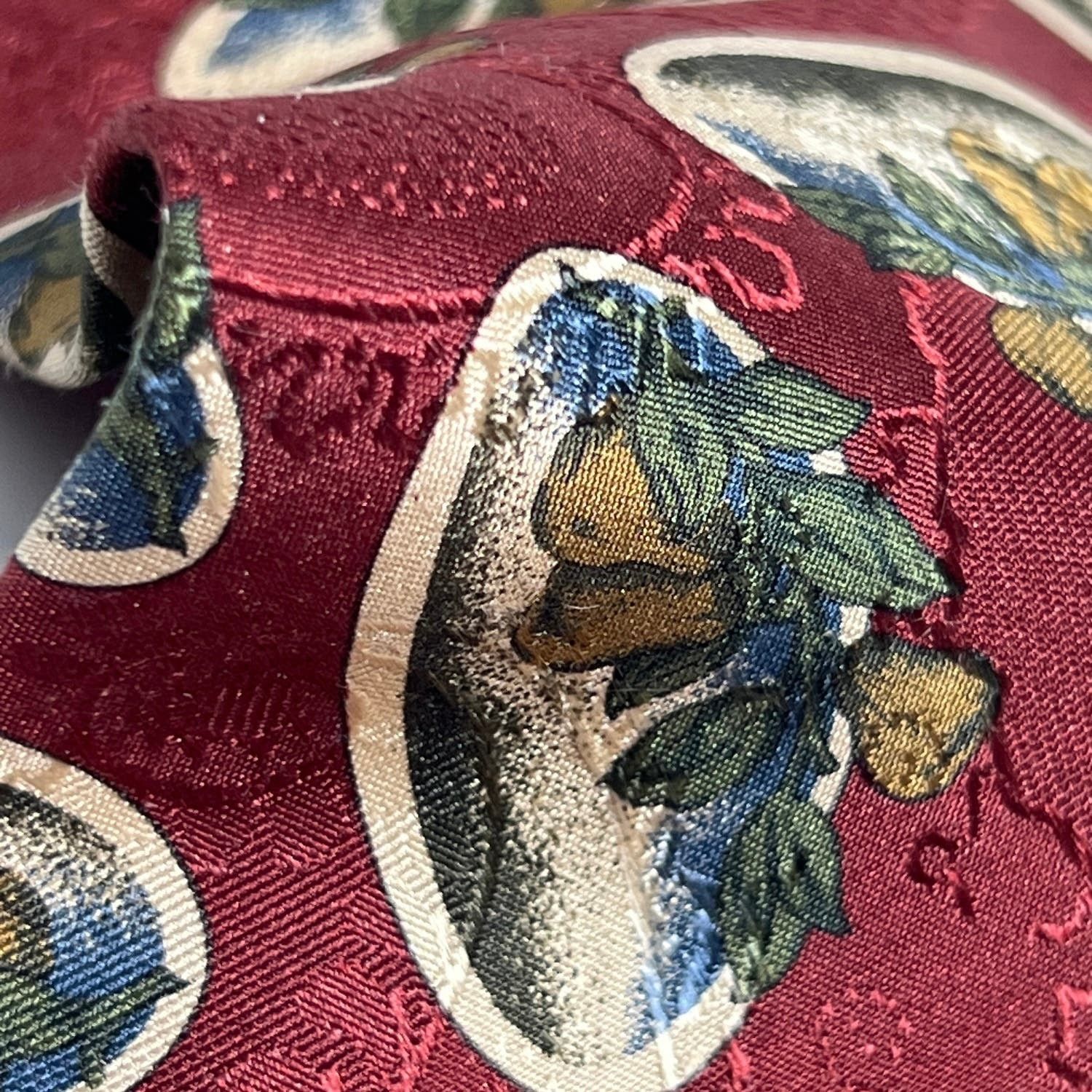 Burberry Burberrys Of London Men's Tie USA Made Red 100% Silk Vintage Size ONE SIZE - 5 Thumbnail