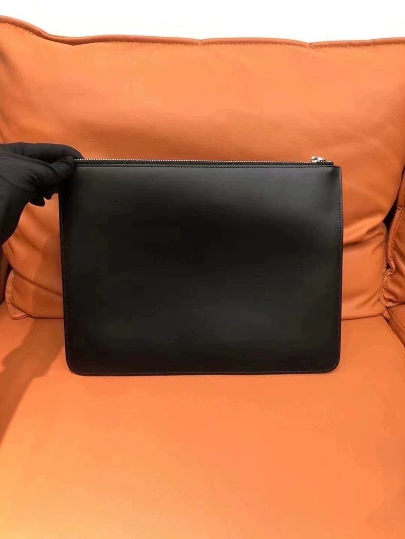 Givenchy Givenchy Black stylish zippered envelope clutch purse Size ONE SIZE - 2 Thumbnail