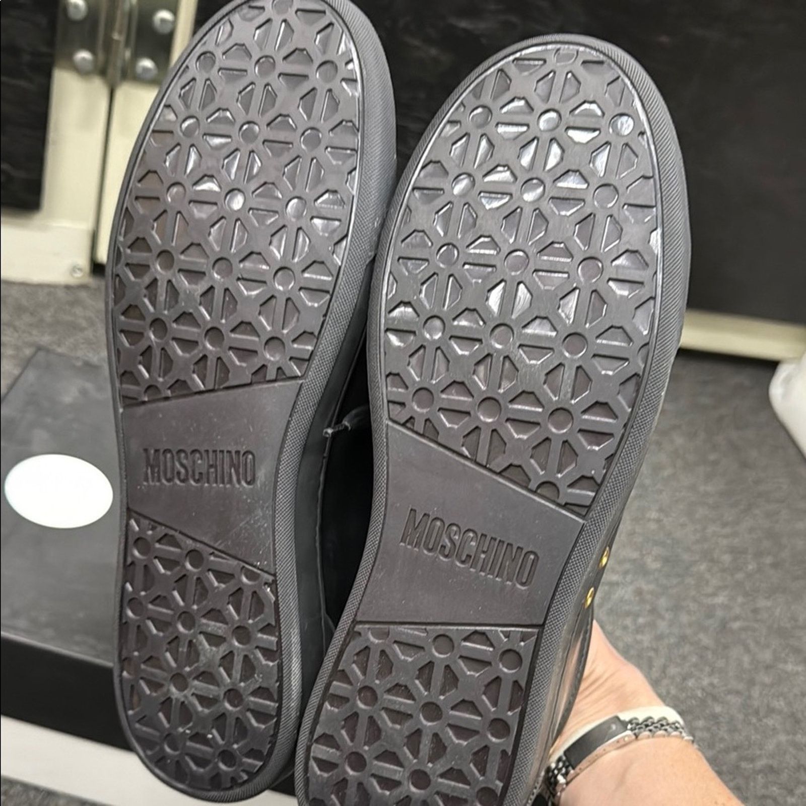 Moschino NWT Moschino Men's Black and Gold Sneakers Size 41 US 9.5 Size US 9.5 / EU 42-43 - 6 Thumbnail