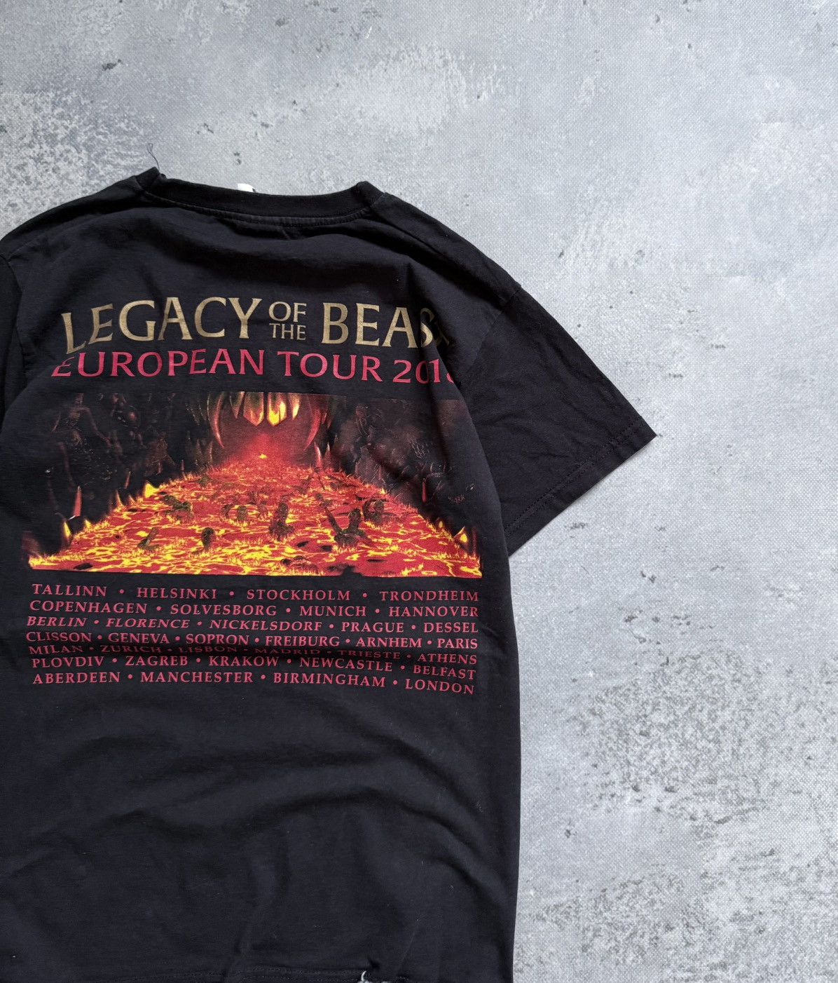 Band Tees × Vintage Iron Maiden Y2K avantgarde streetwear T-shirt Size US S / EU 44-46 / 1 - 2 Thumbnail