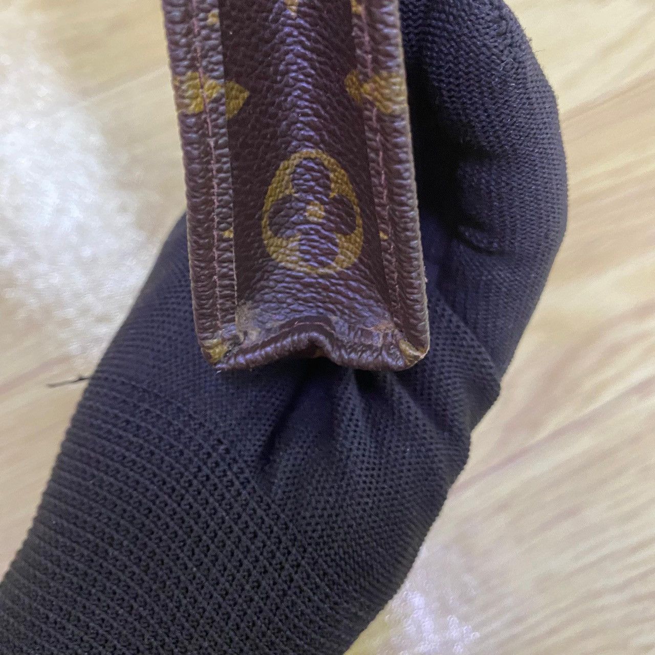 Louis Vuitton LV Monogram Clutch Vintage 1983 – ECLAIR Zip – France Size ONE SIZE - 11 Thumbnail
