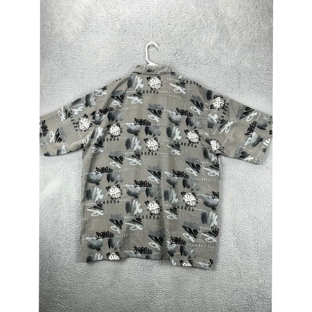 Southpole Southpole Shirt Adult 2XL Grey Graphic Print Button Down Short Sleeve Pocket Men Size US XXL / EU 58 / 5 - 2 Thumbnail