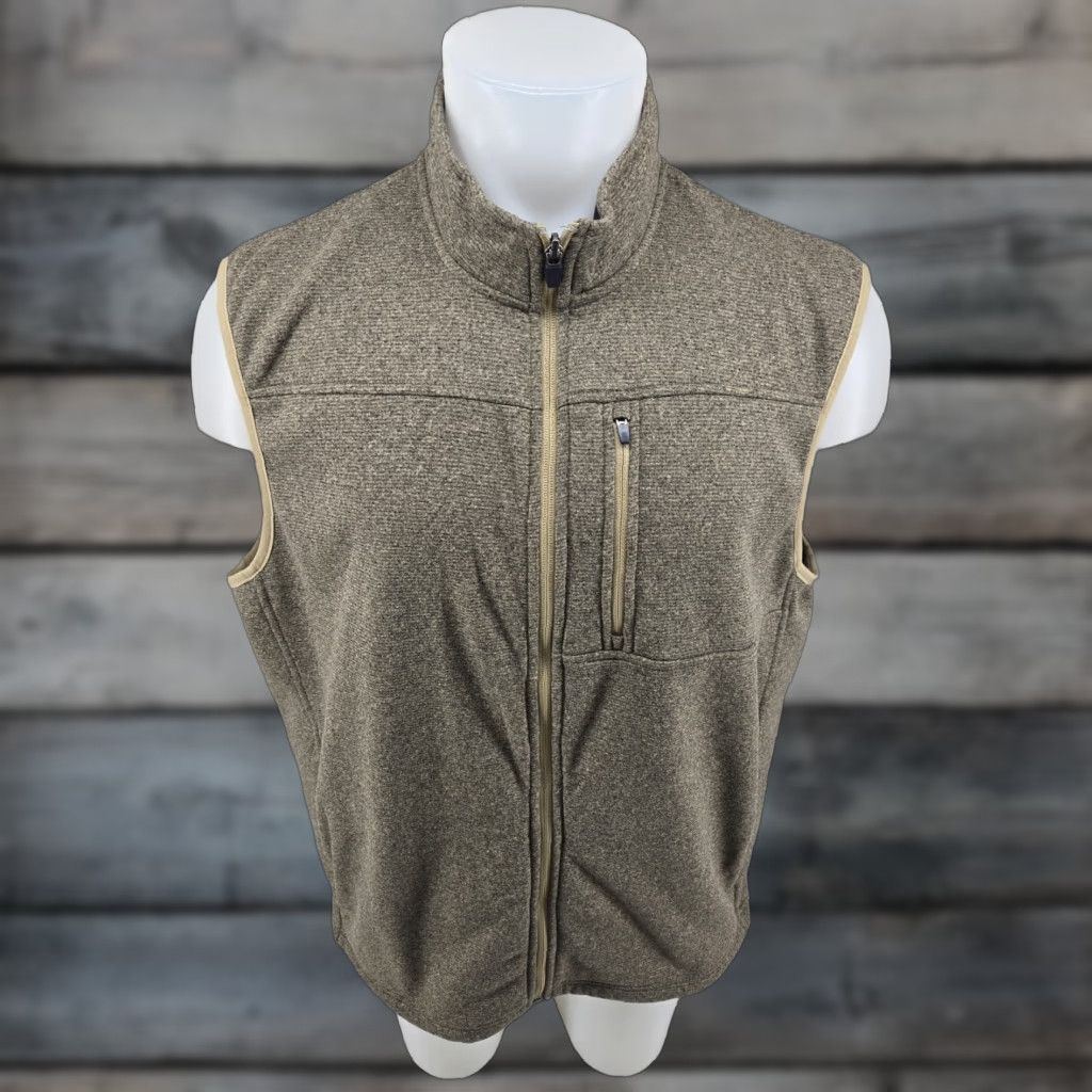 Izod VINTAGE Izod Vest XL Beige Polyester Full Zip Sleeveless Golf Sweater Pockets (No, Vintage not applicable) Size US XL / EU 56 / 4 - 1 Thumbnail